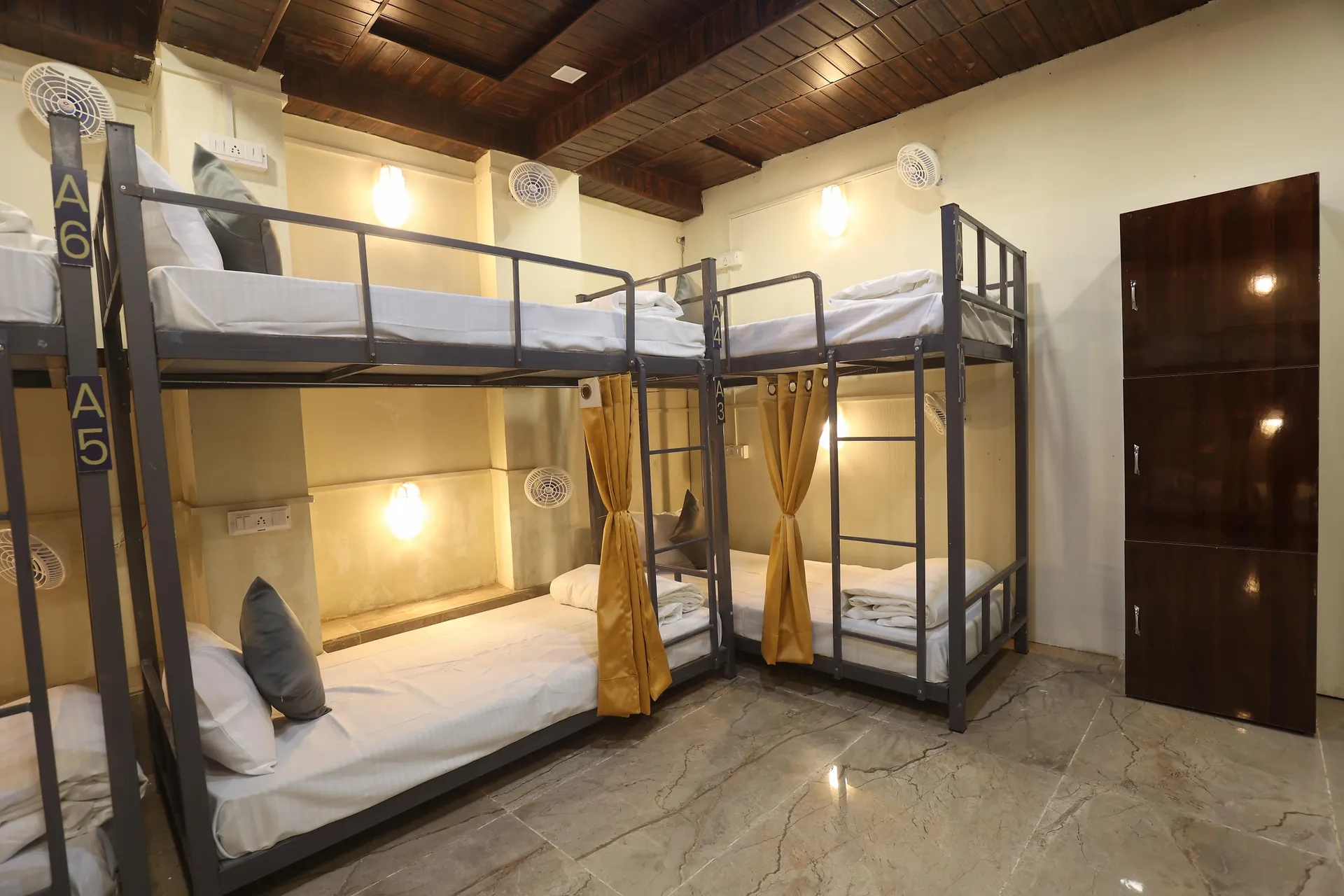 Perfect stayz AIIMS Private Room