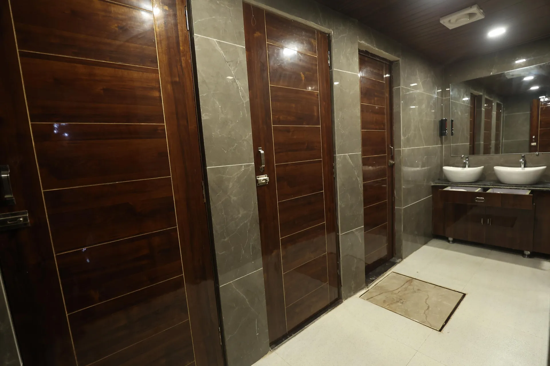 Perfect stayz AIIMS Private Room