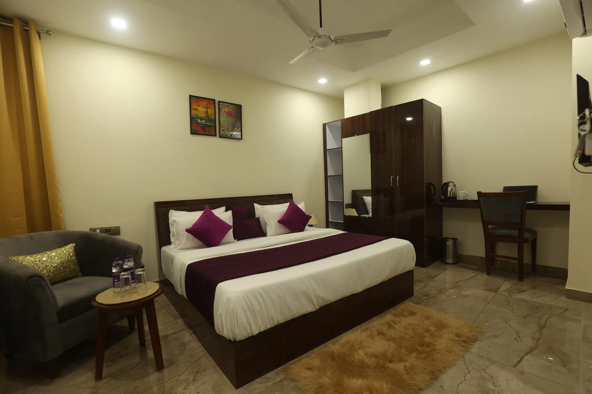 Perfect stayz AIIMS Private Room