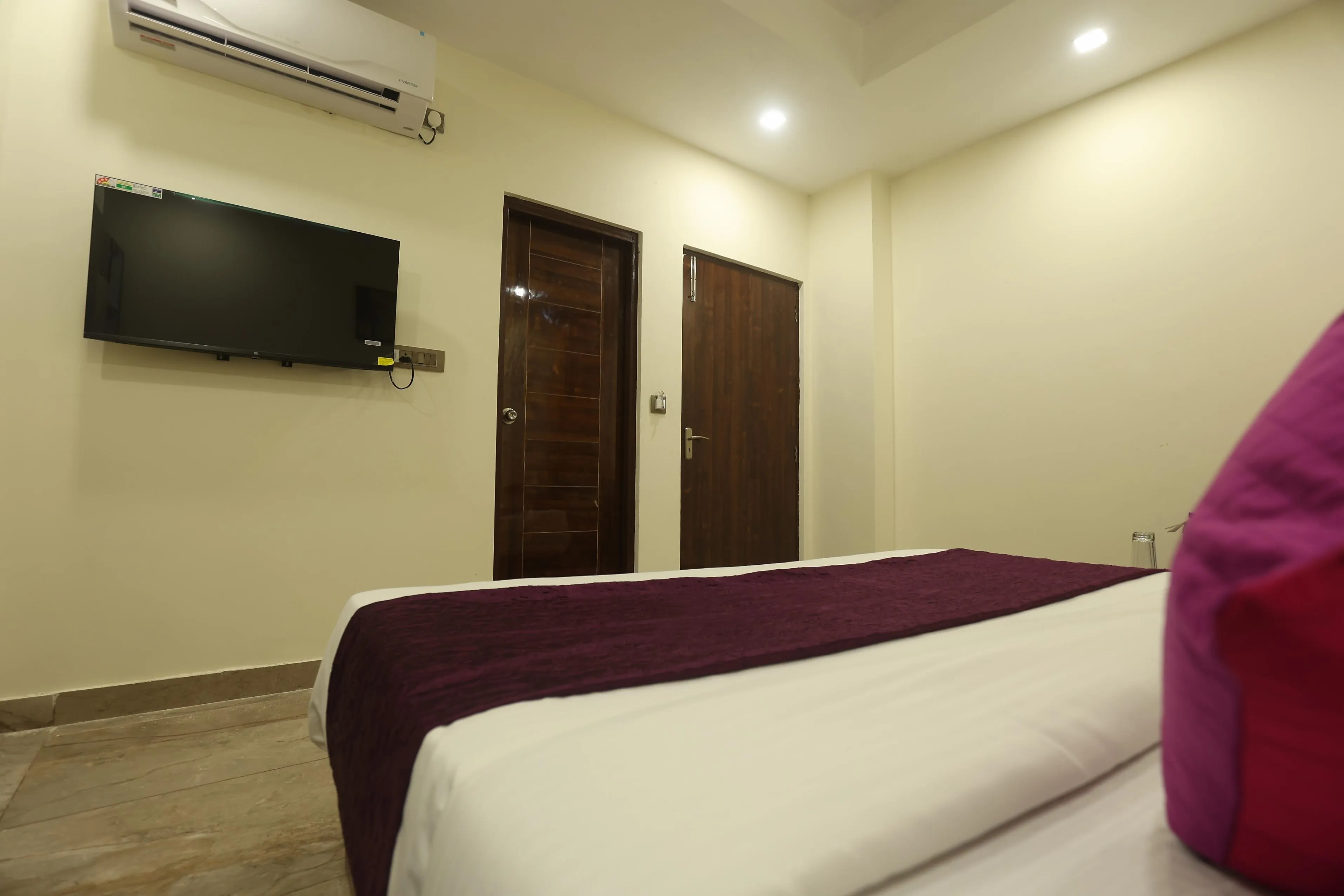 Perfect stayz AIIMS Private Room