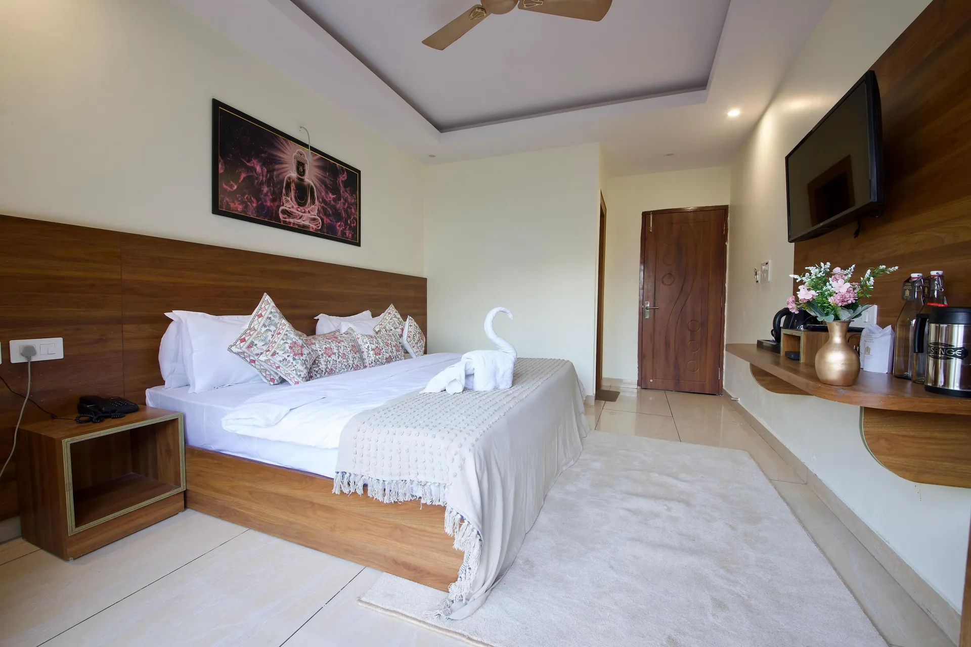 Perfect stayz Premium Forest Valley Near Waterfall Room