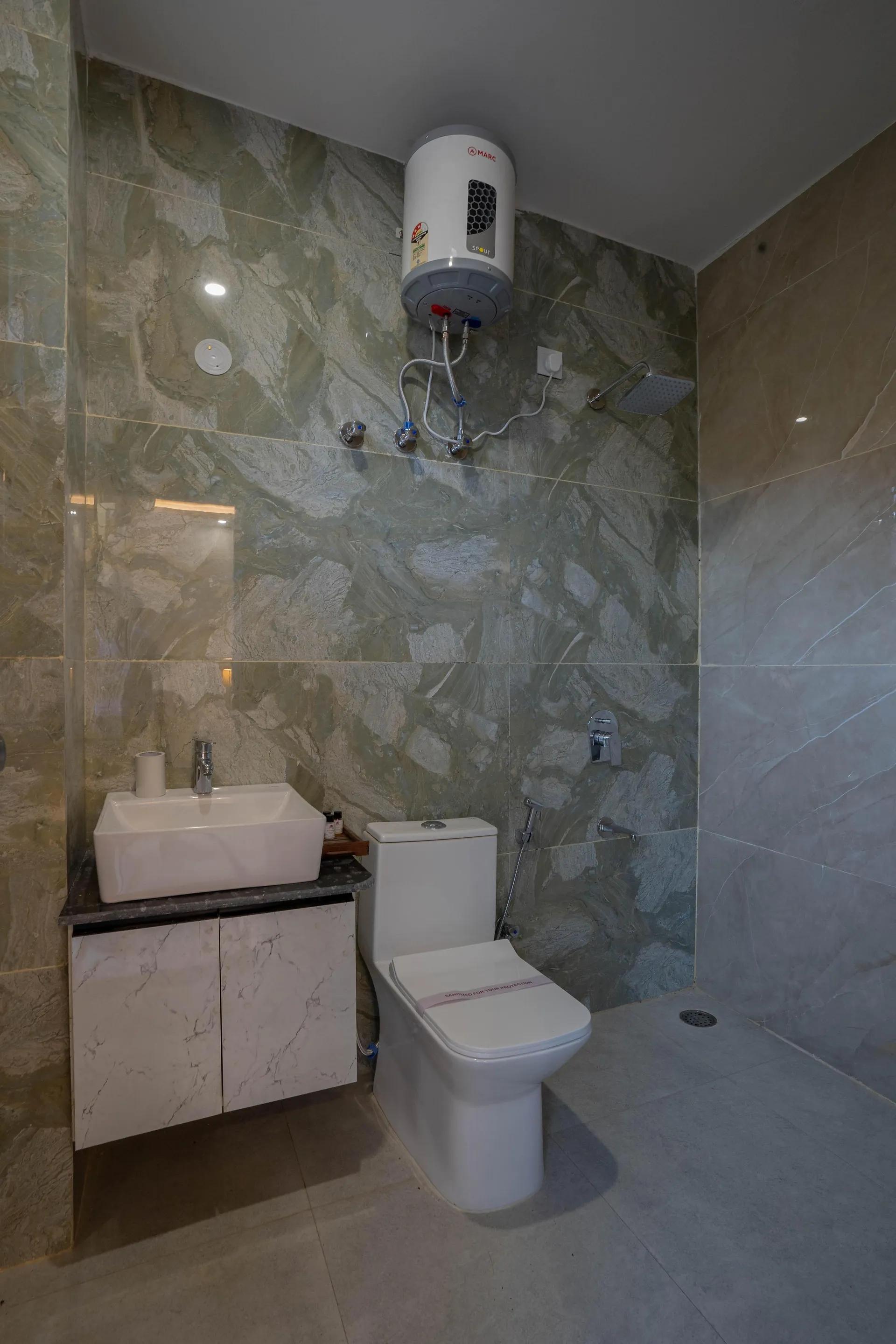 Perfectstayz Alpine Retreat Room