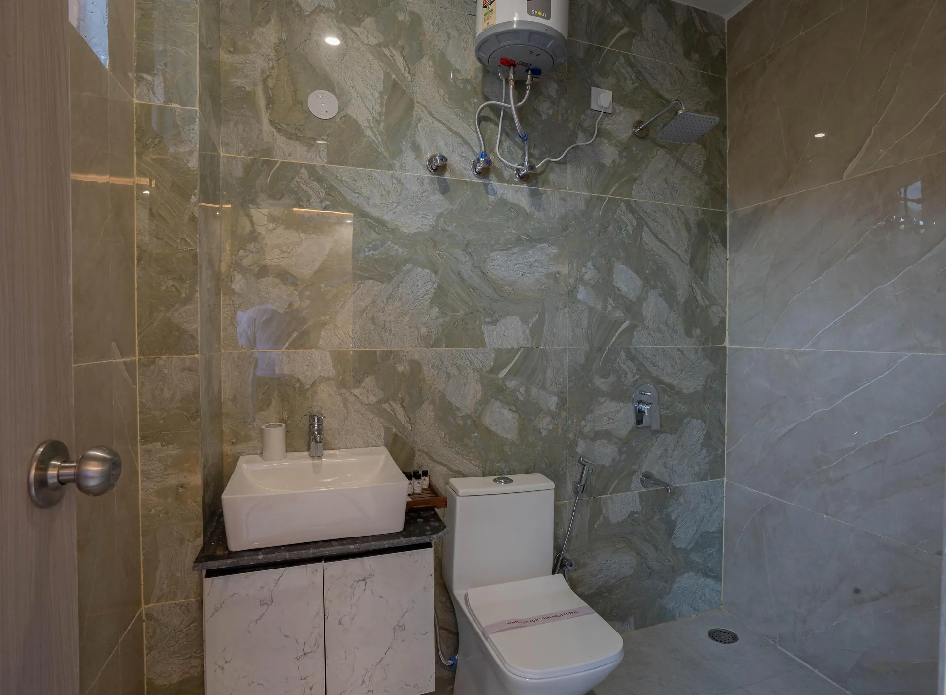 Perfectstayz Alpine Retreat Room