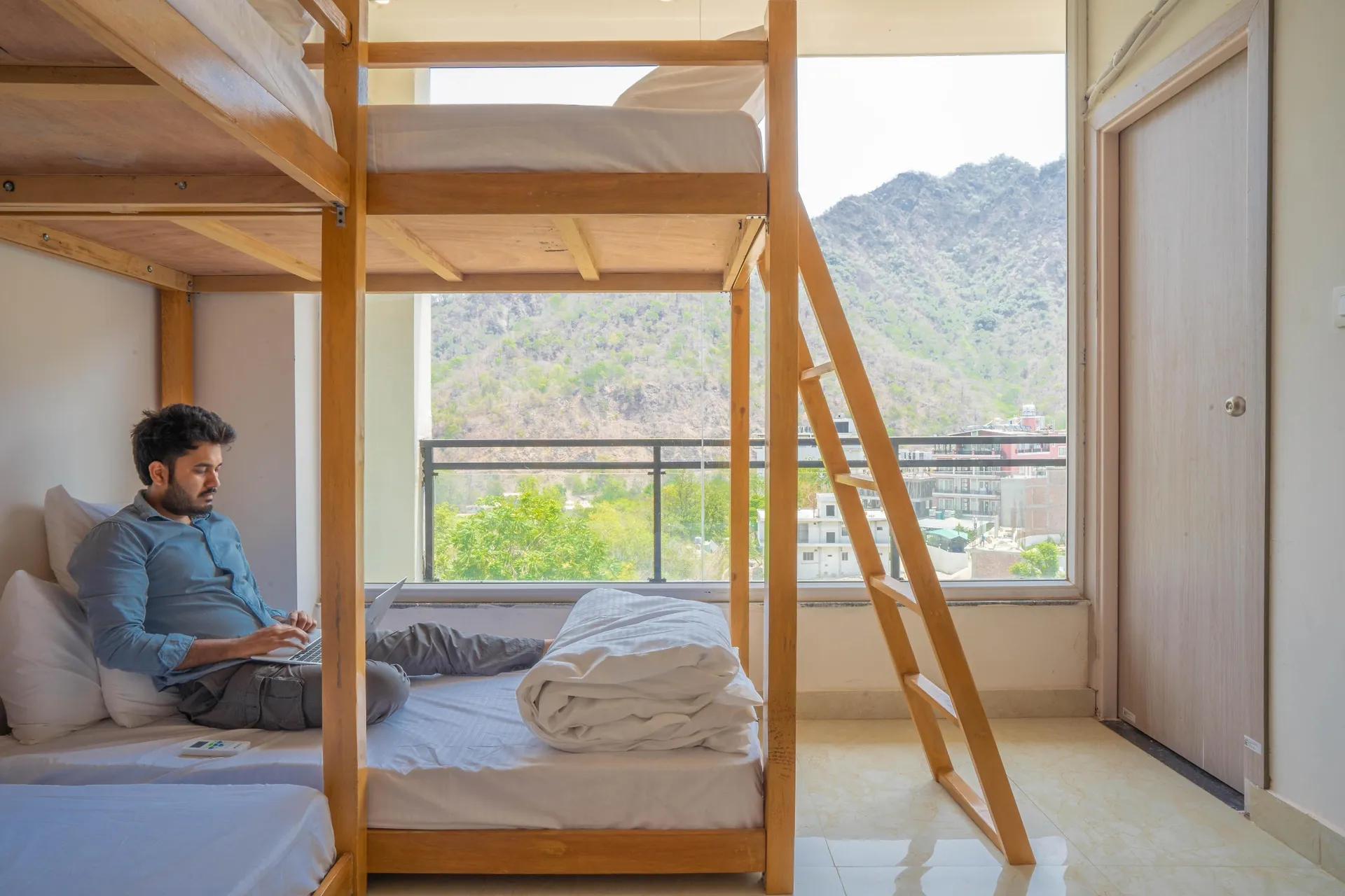 Perfectstayz Alpine Retreat Room