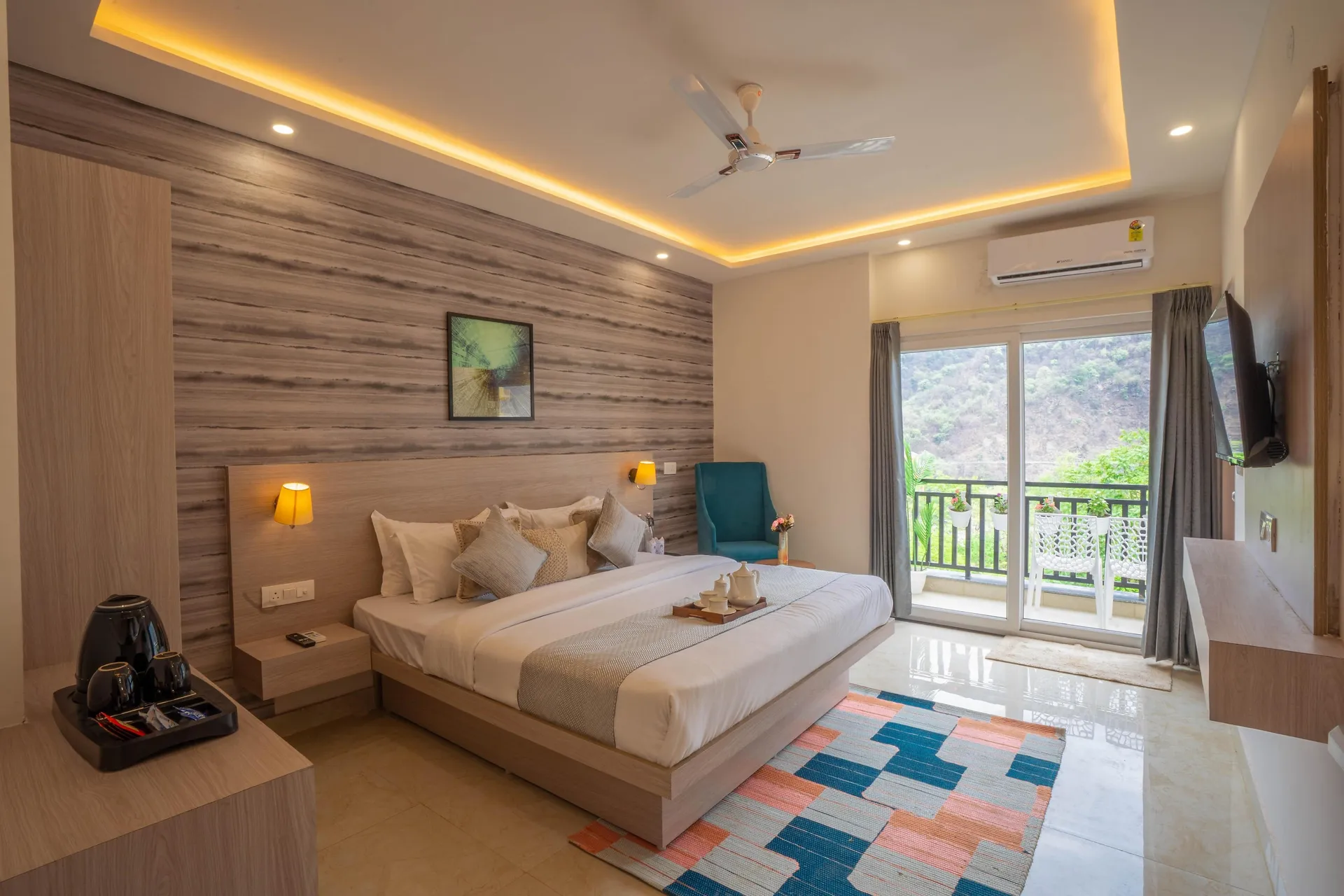 Perfectstayz Alpine Retreat Room