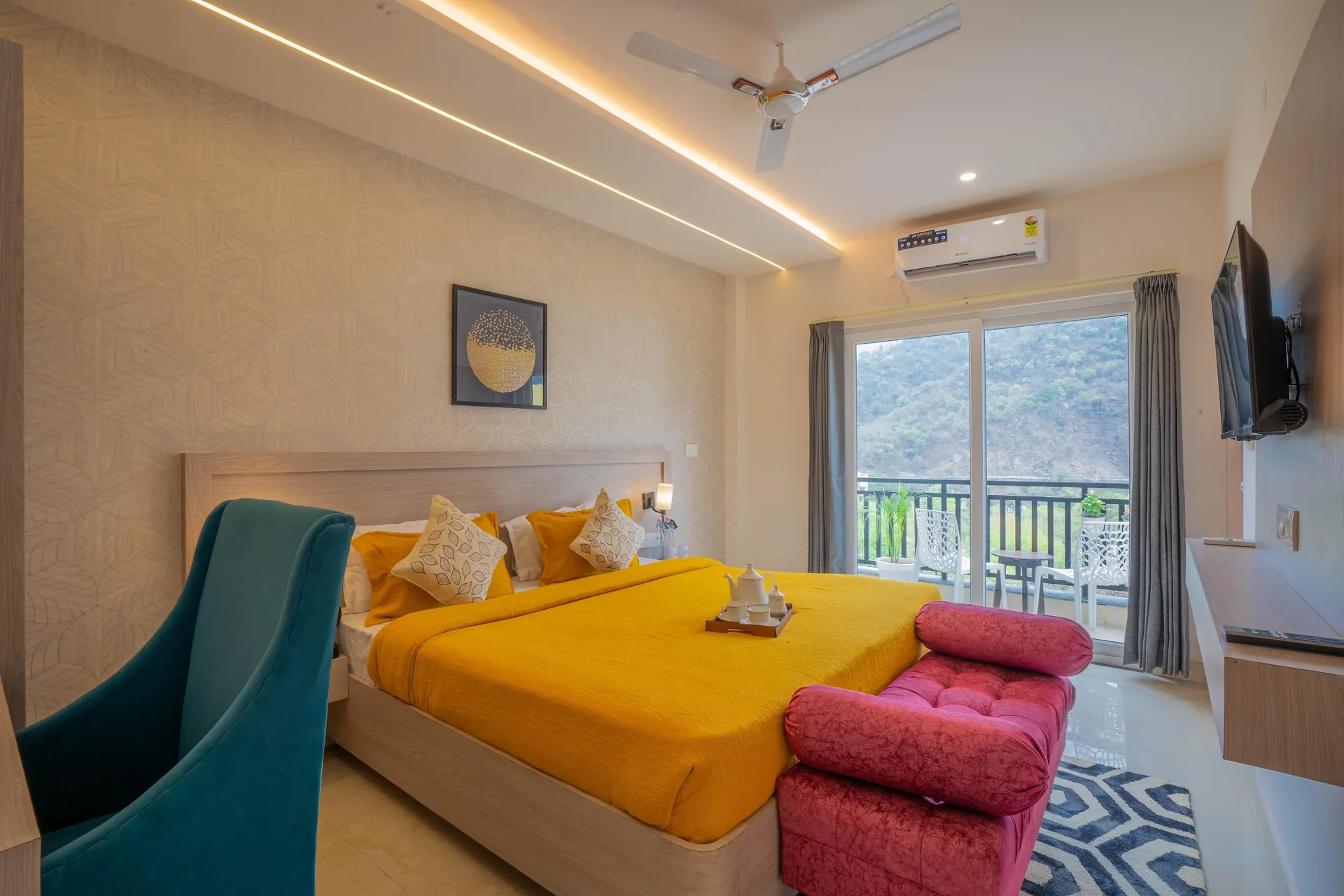 Perfectstayz Alpine Retreat Room