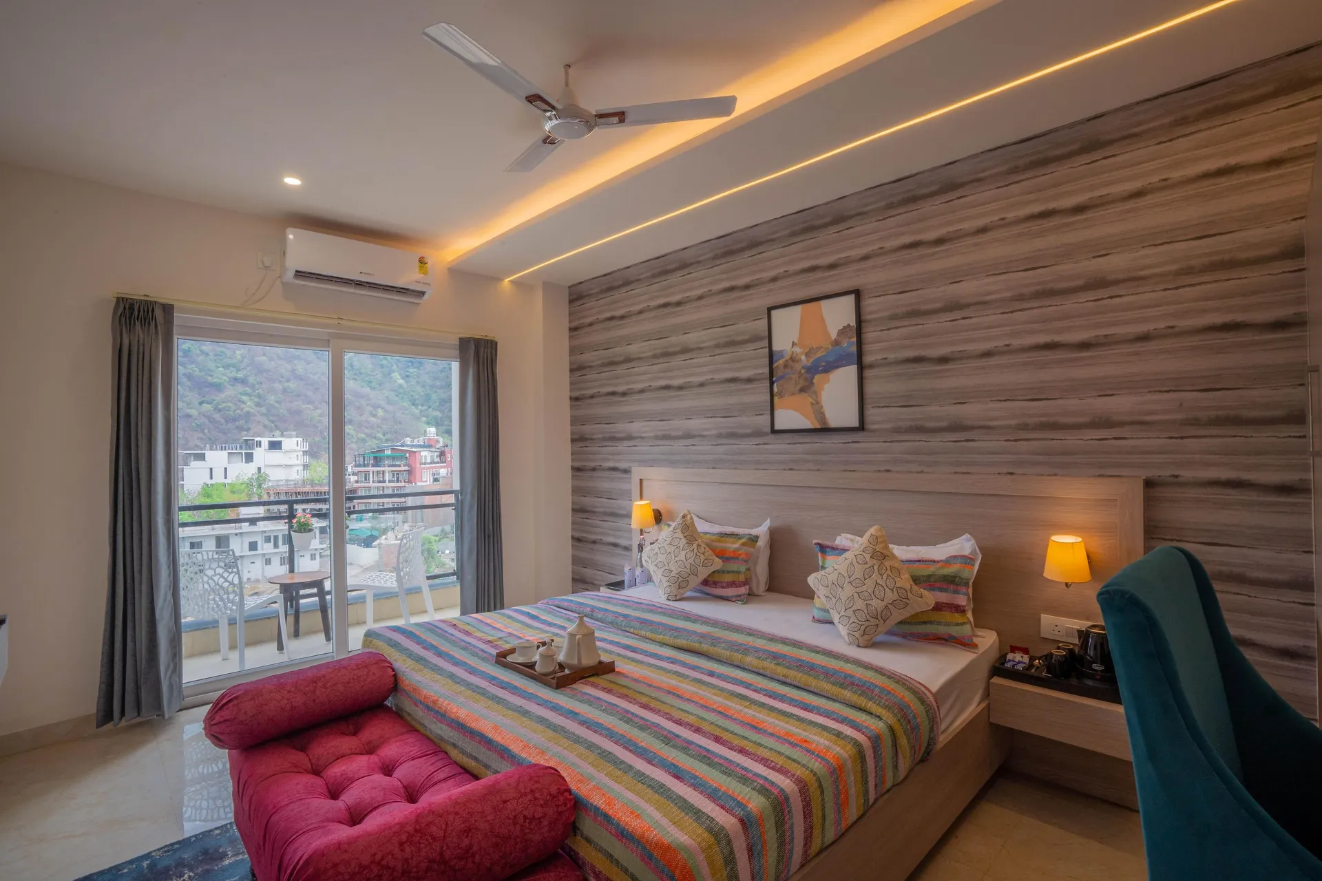 Perfectstayz Alpine Retreat Room