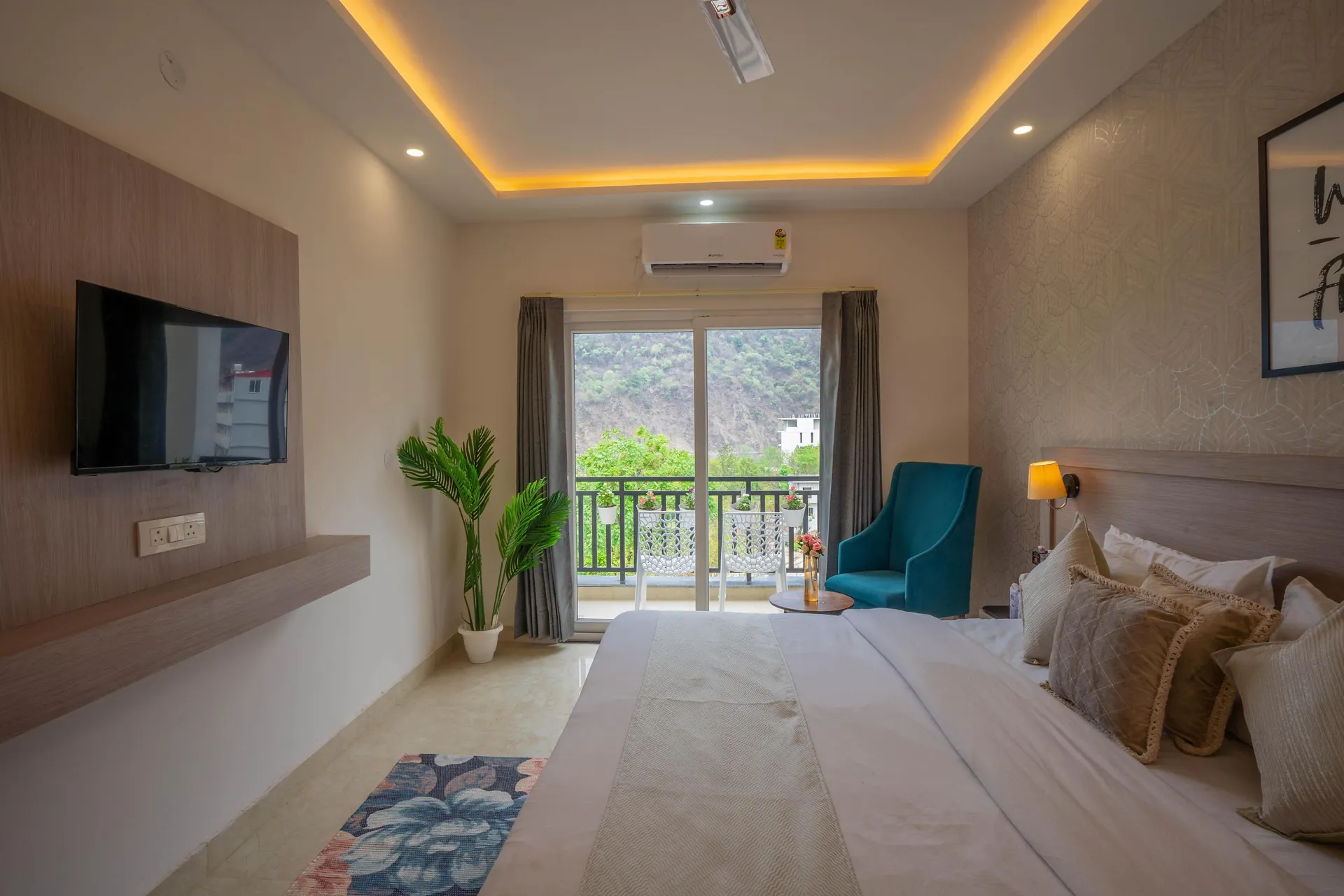 Perfectstayz Alpine Retreat Room