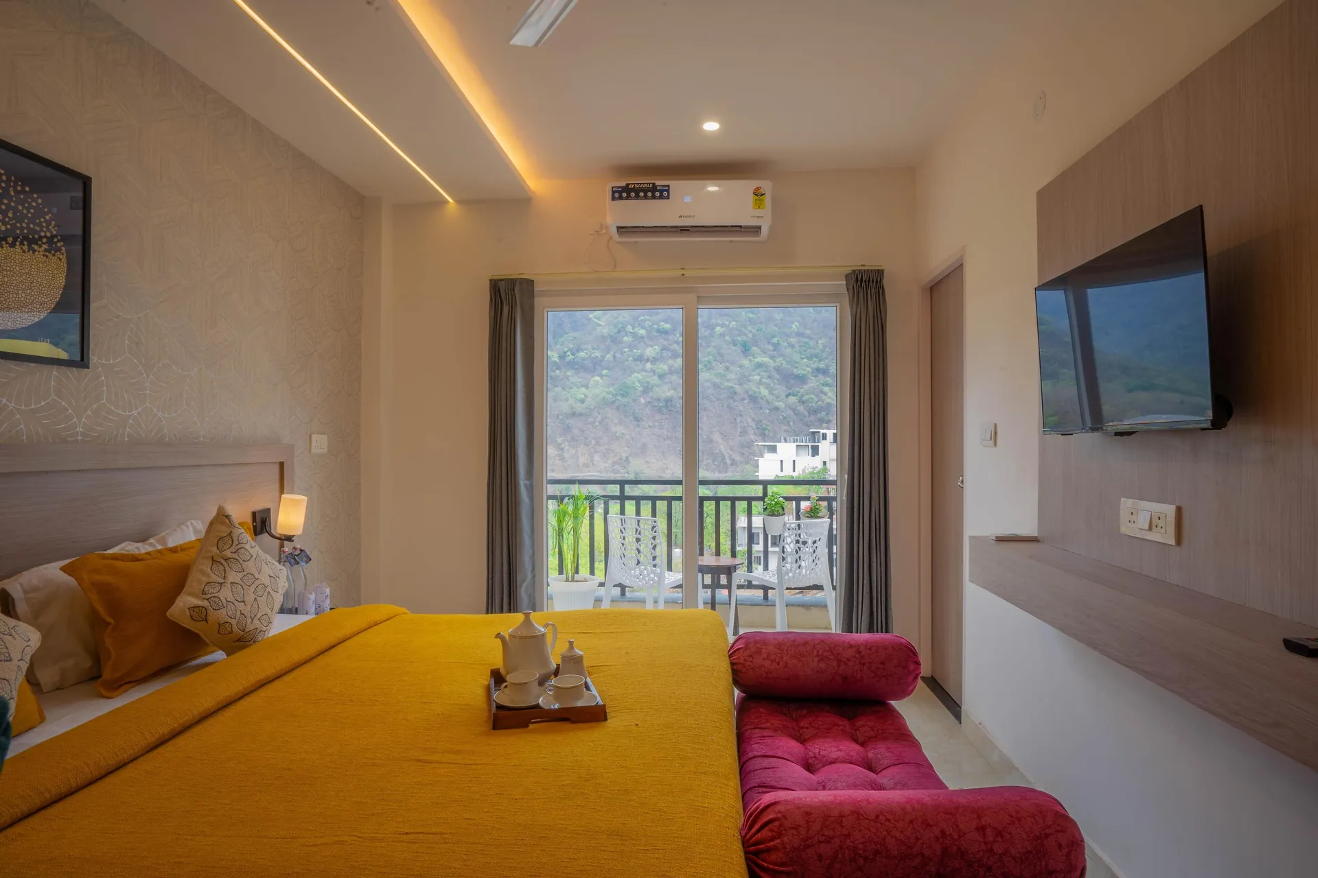Perfectstayz Alpine Retreat Room