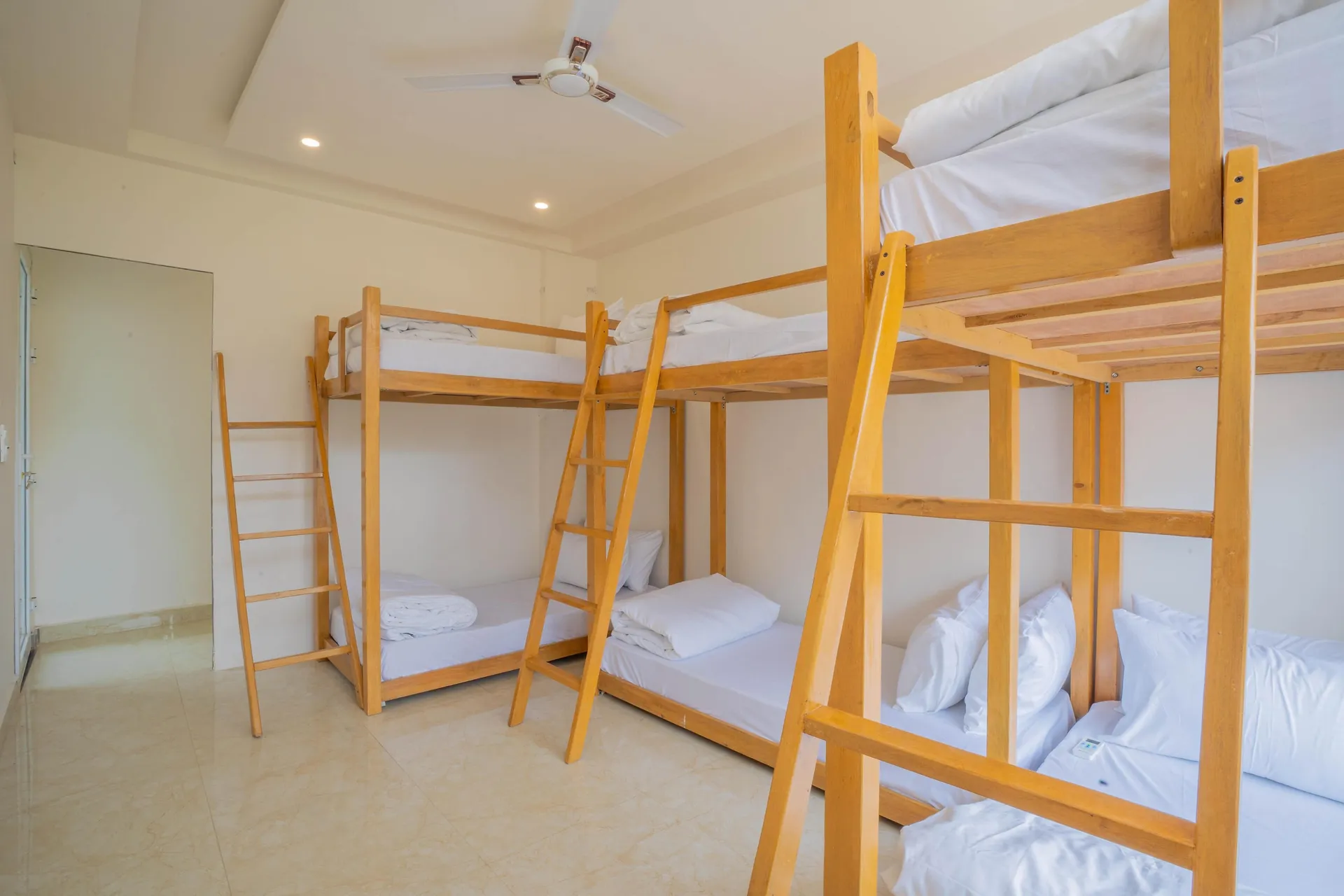 Perfectstayz Alpine Retreat Room
