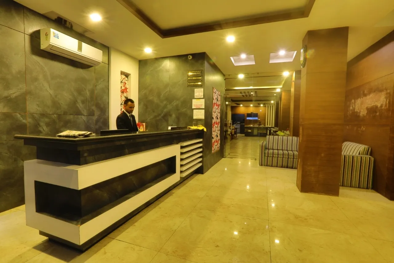 Qsainas S.K Regency Reception