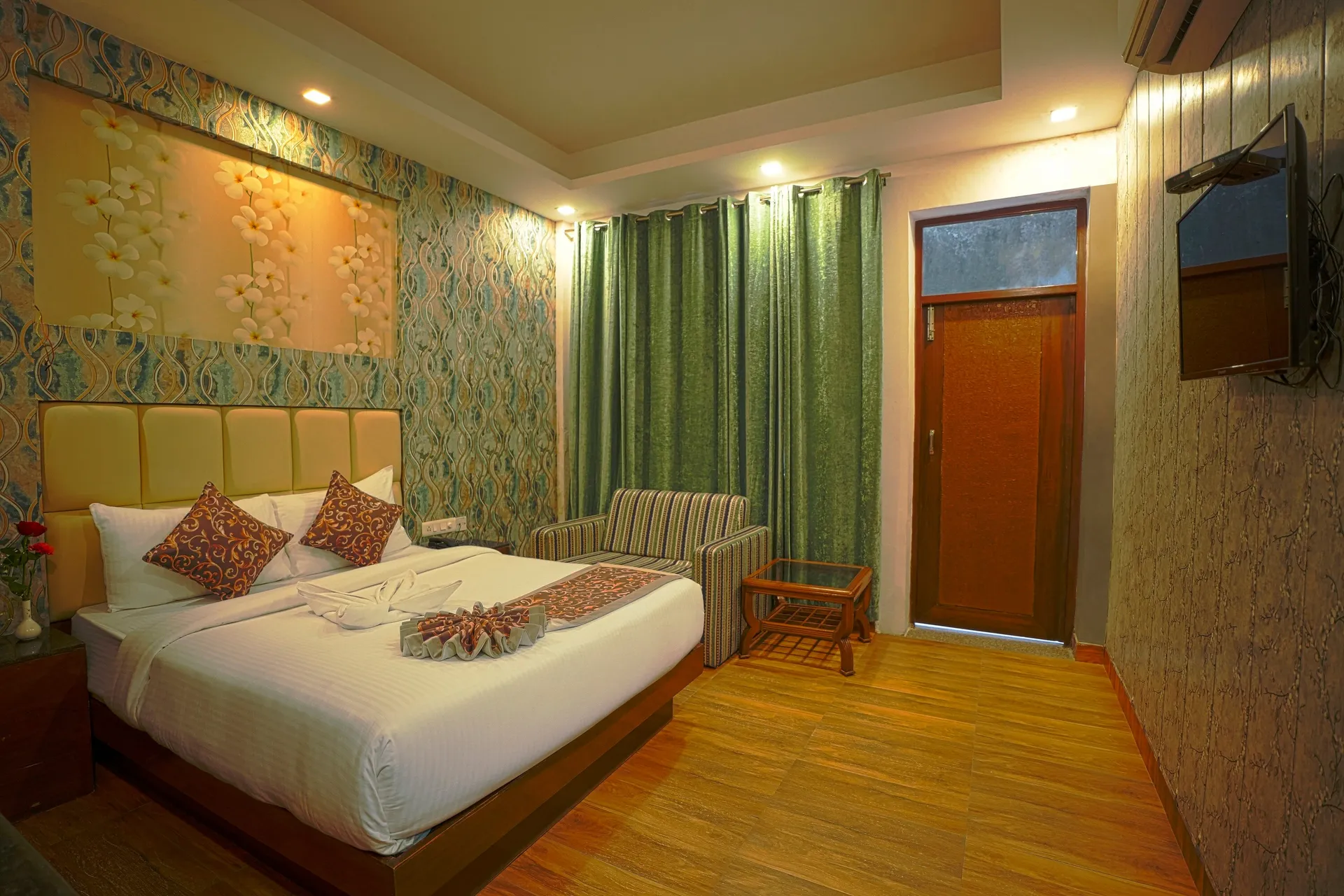 Qsainas S.K Regency Room