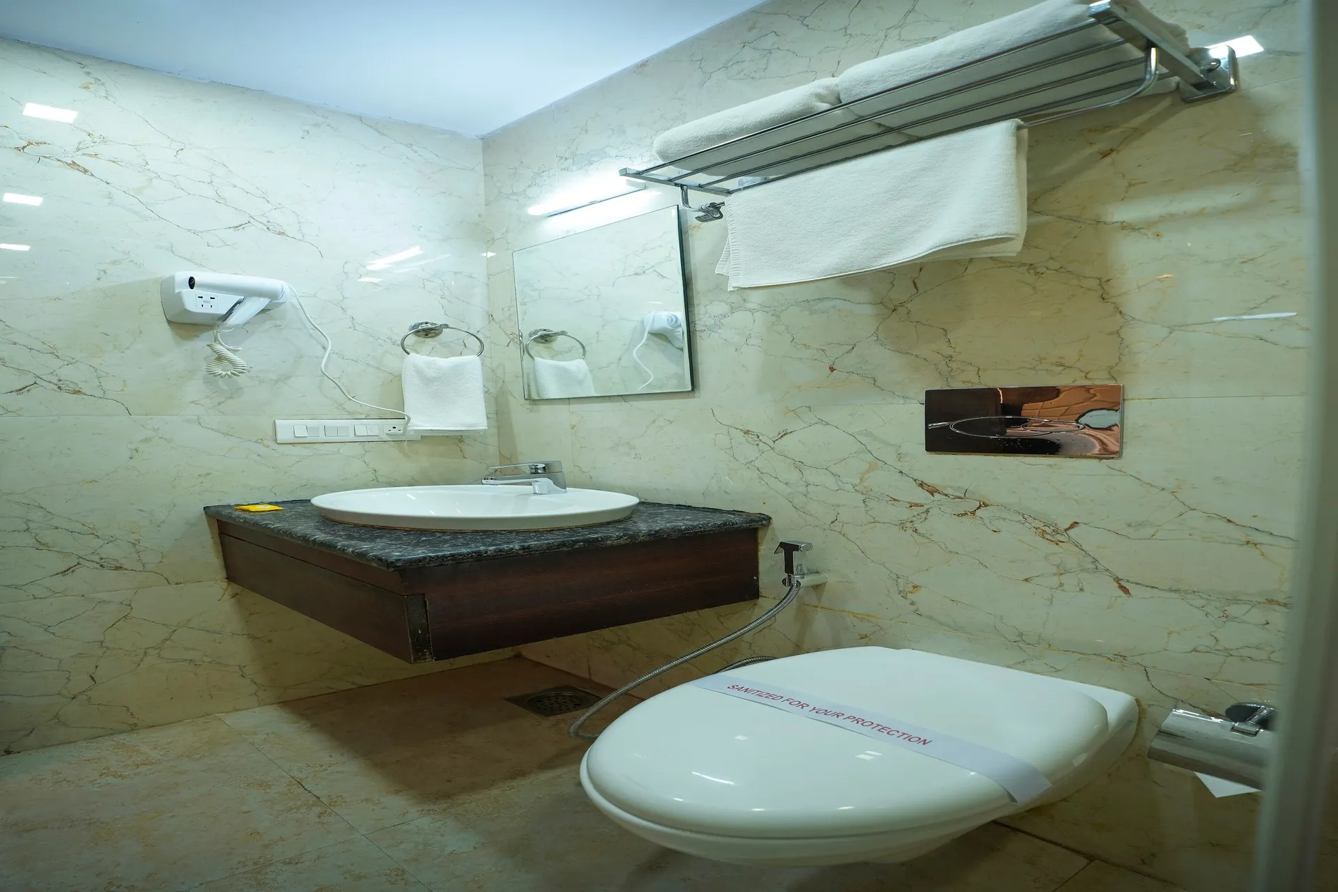 Qsainas S.K Regency Room