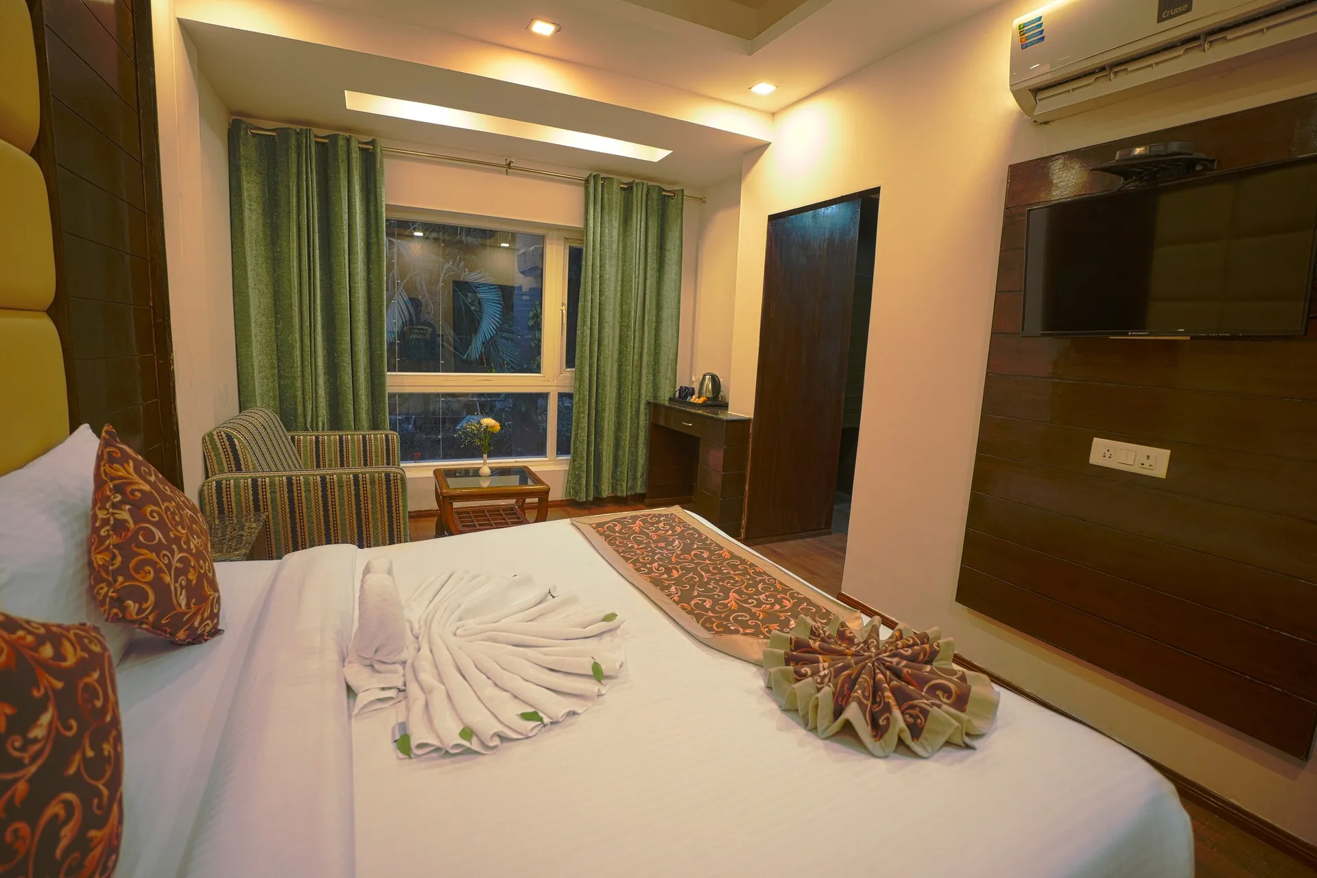 Qsainas S.K Regency Room