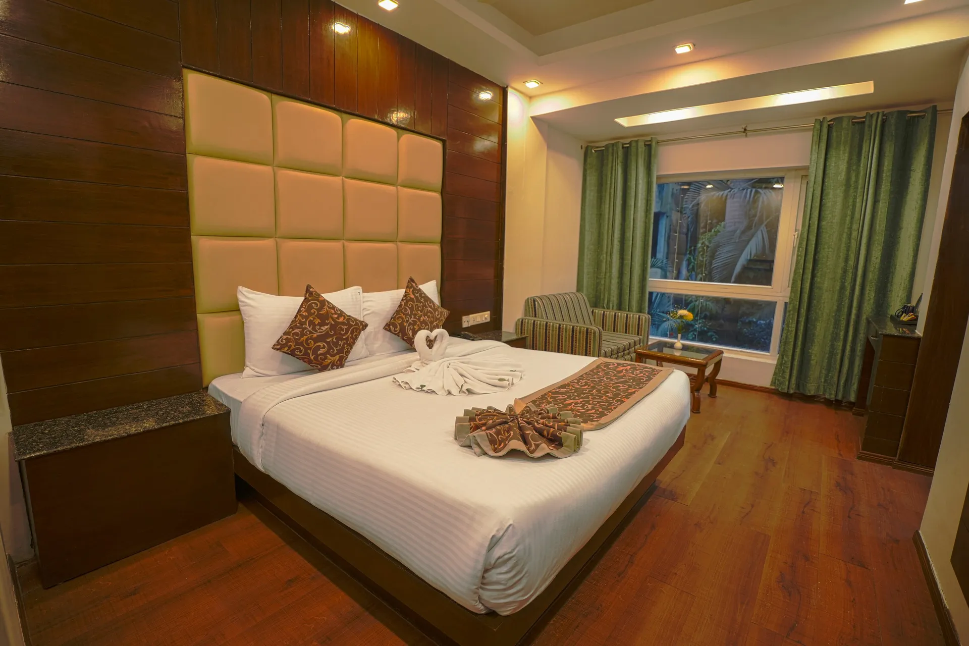 Qsainas S.K Regency Room