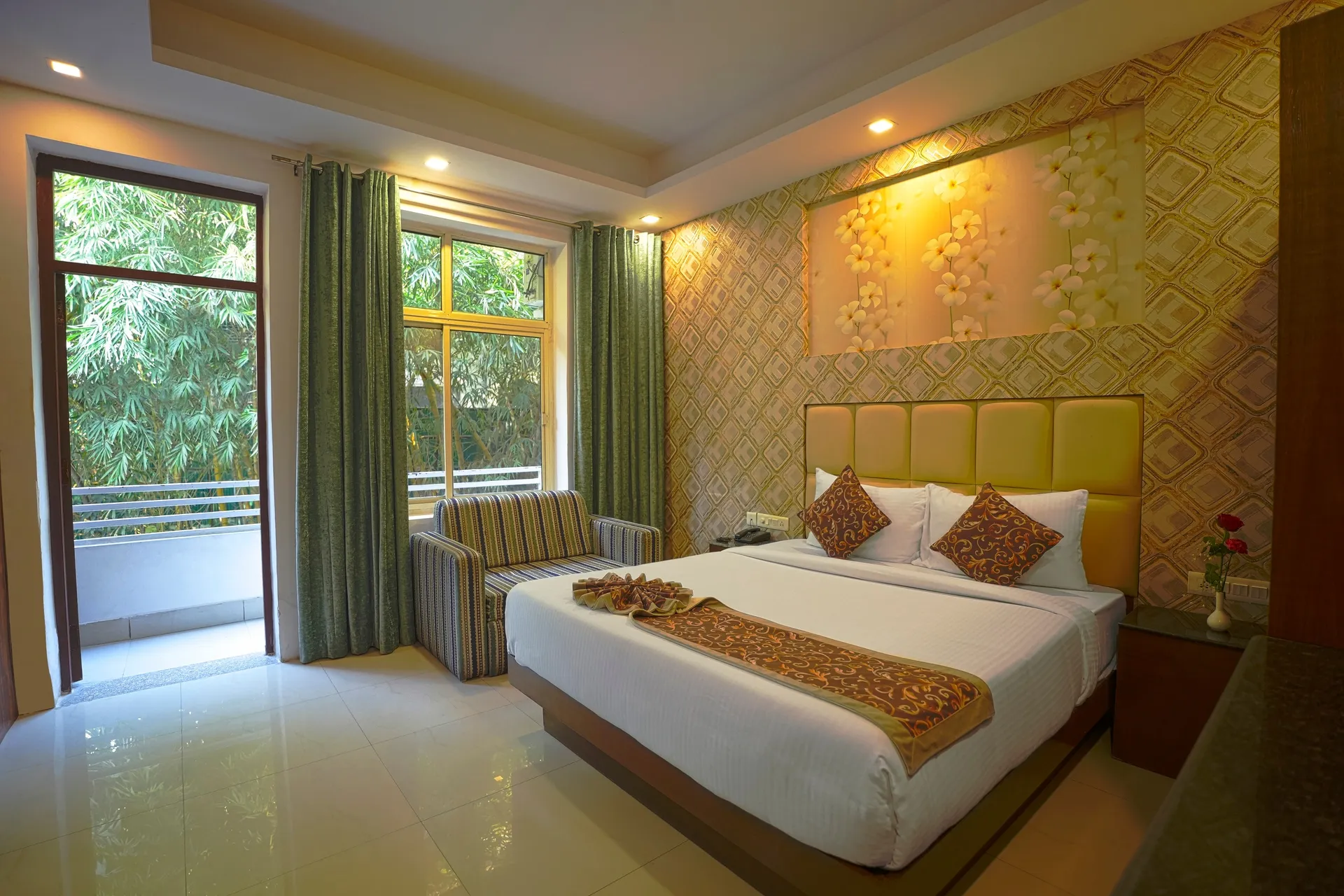 Qsainas S.K Regency Room