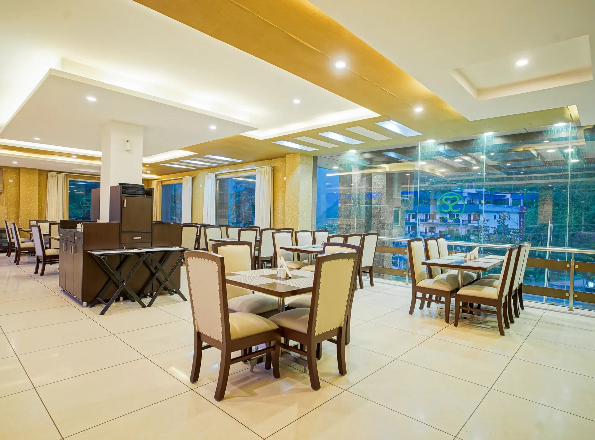 The Grand Shiva Resort & Spa Restaurant