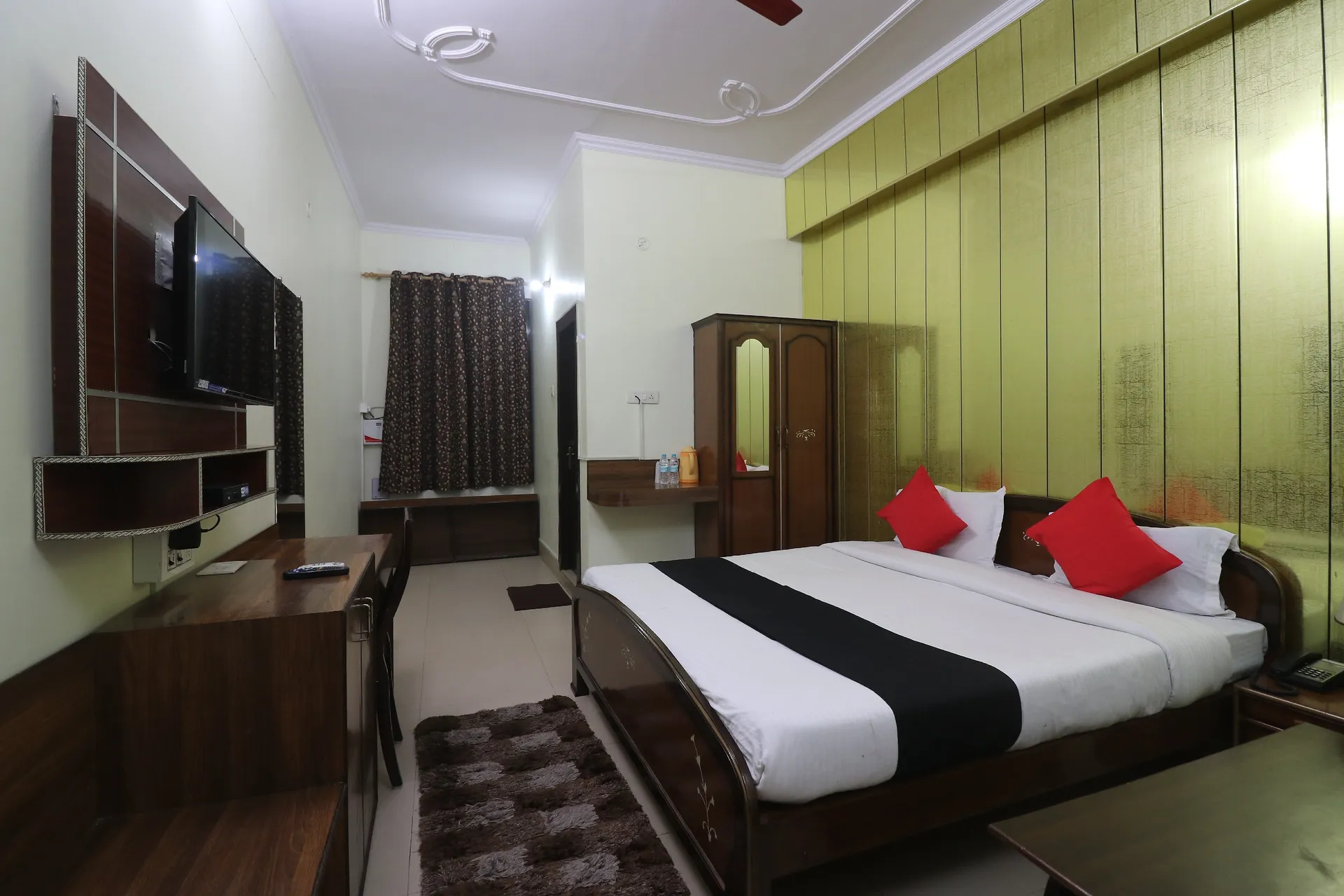 Hotel Mandakini (2Kms Distance From Sangam) - Rudraprayag Room
