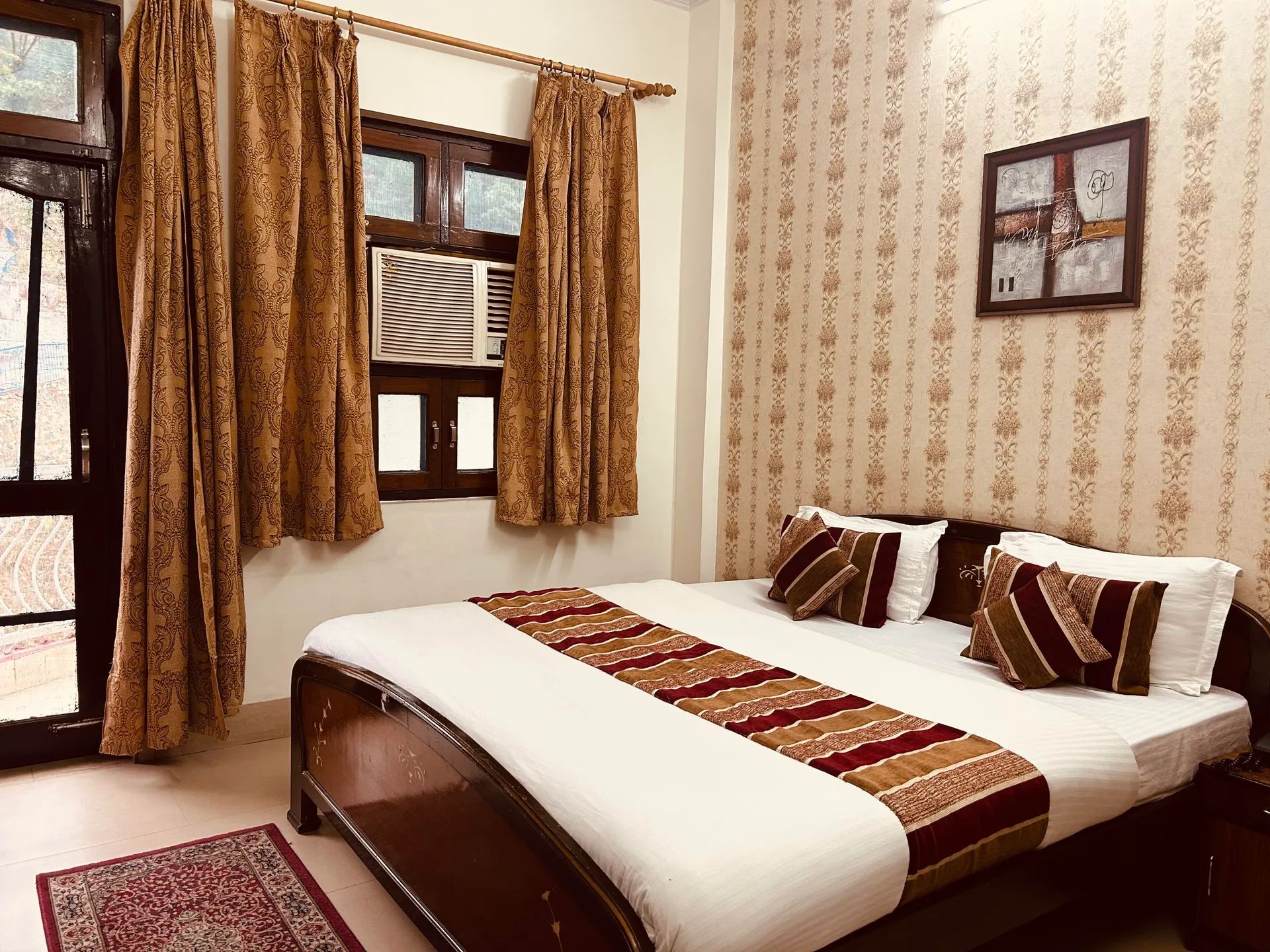 Hotel Mandakini (2Kms Distance From Sangam) - Rudraprayag Room