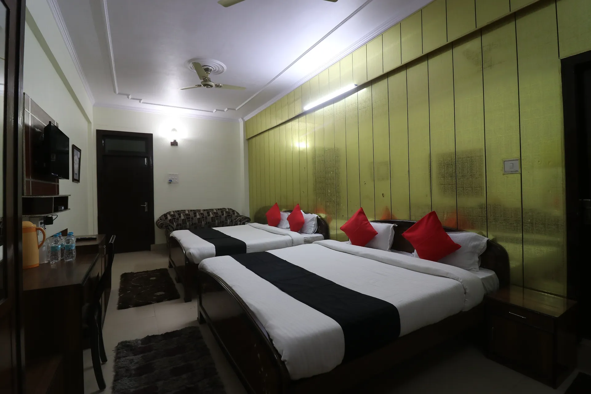 Hotel Mandakini (2Kms Distance From Sangam) - Rudraprayag Room