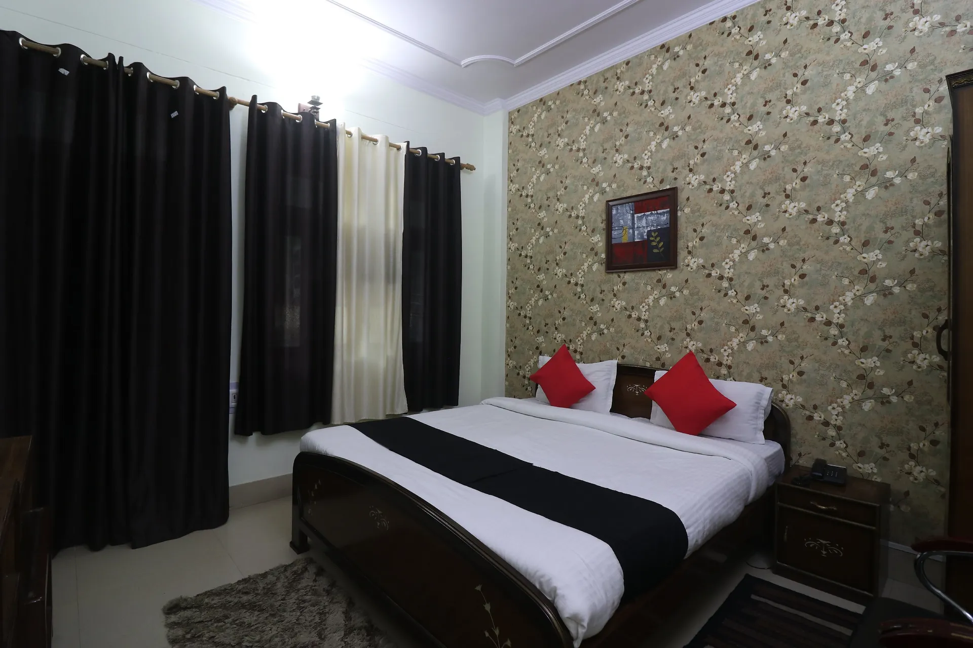 Hotel Mandakini (2Kms Distance From Sangam) - Rudraprayag Room