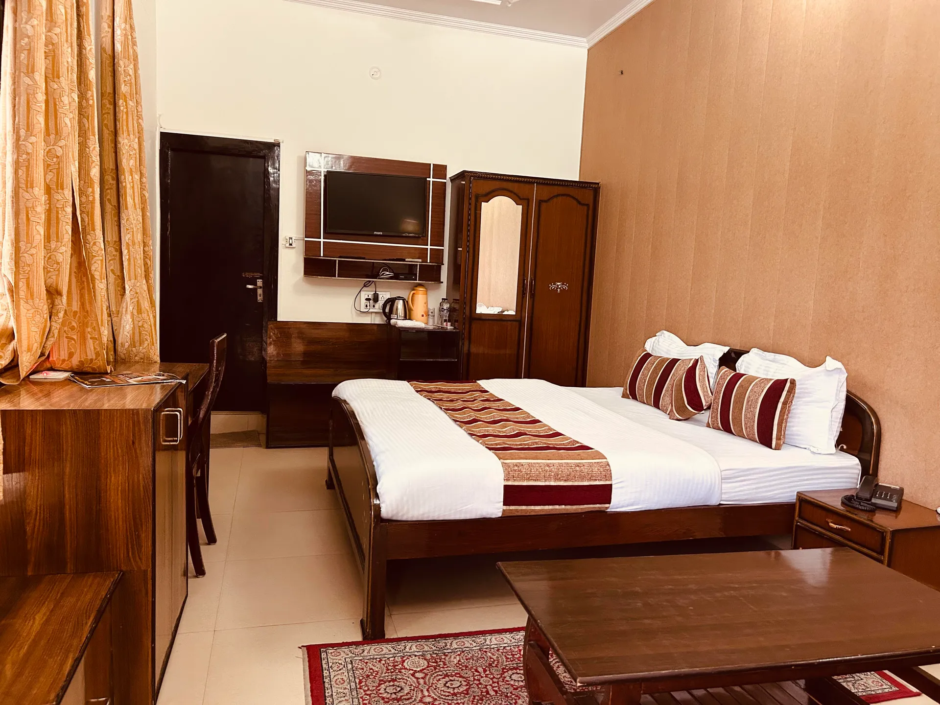 Hotel Mandakini (2Kms Distance From Sangam) - Rudraprayag Room