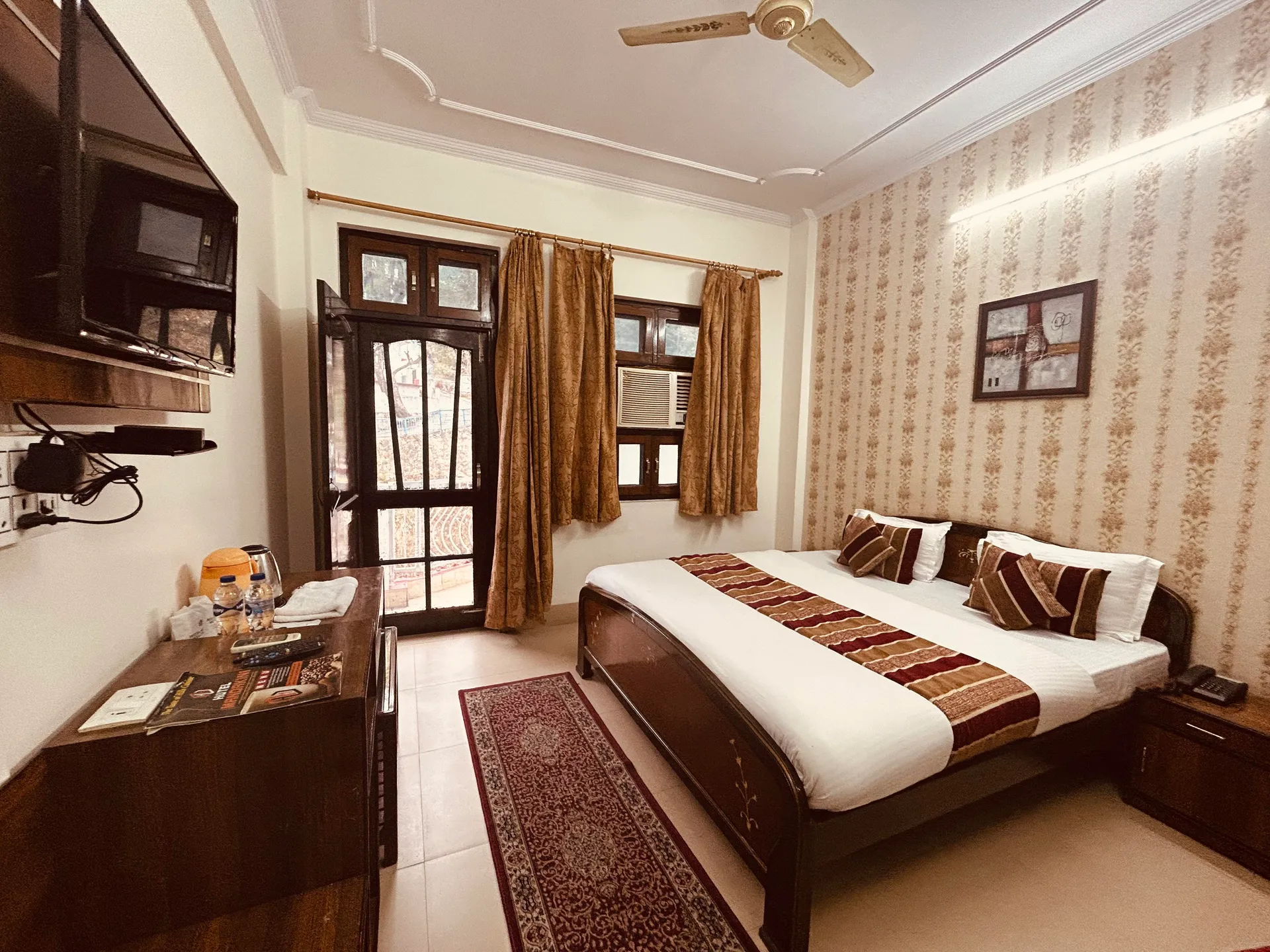 Hotel Mandakini (2Kms Distance From Sangam) - Rudraprayag Room