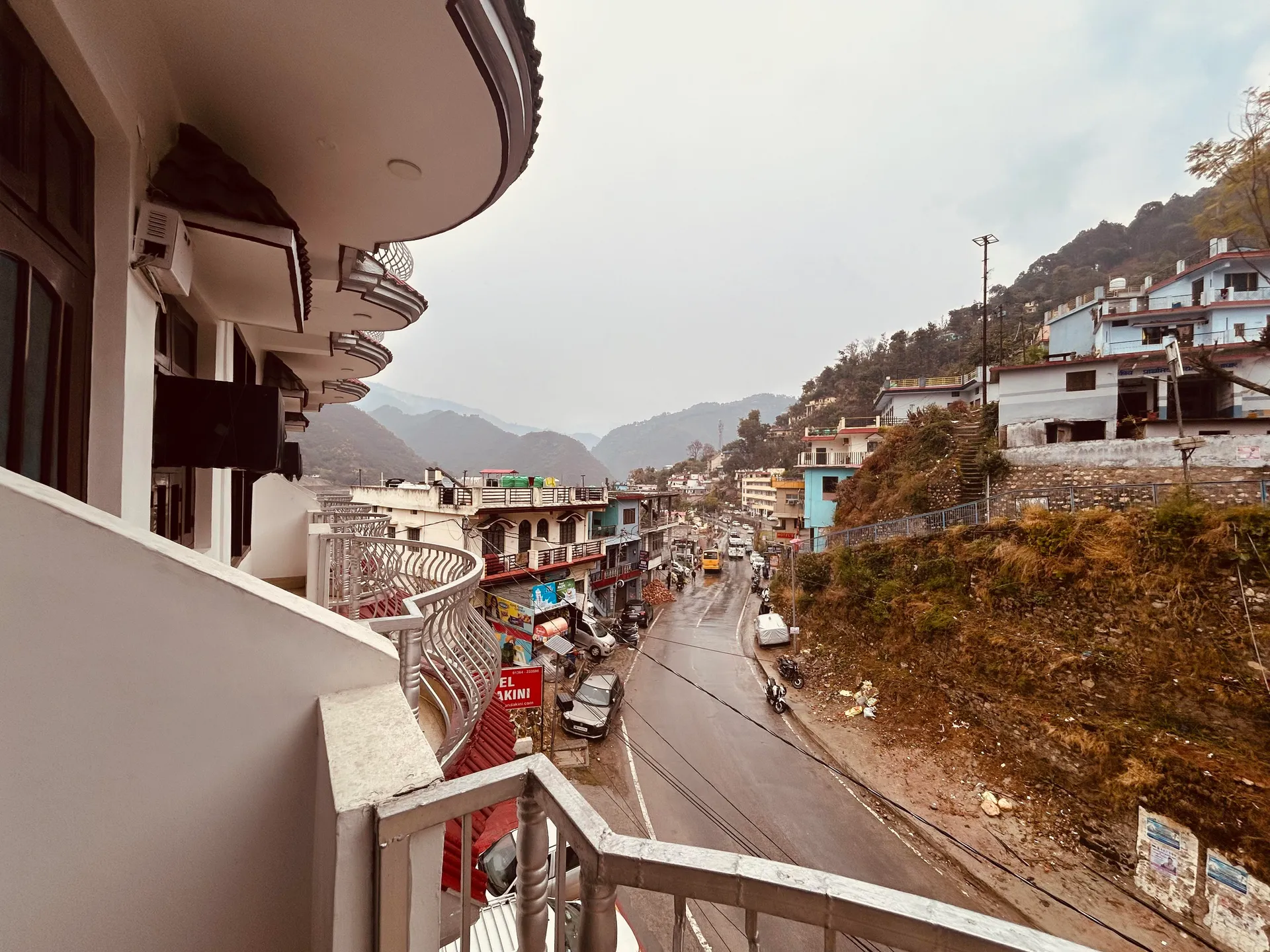 Hotel Mandakini (2Kms Distance From Sangam) - Rudraprayag Room