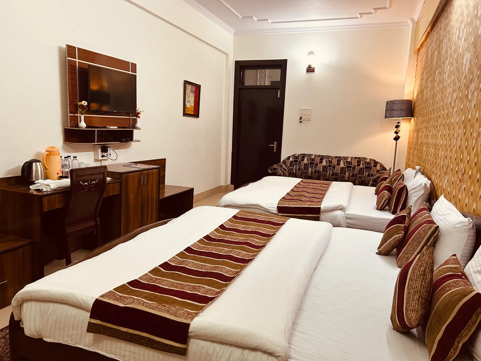 Hotel Mandakini (2Kms Distance From Sangam) - Rudraprayag Room