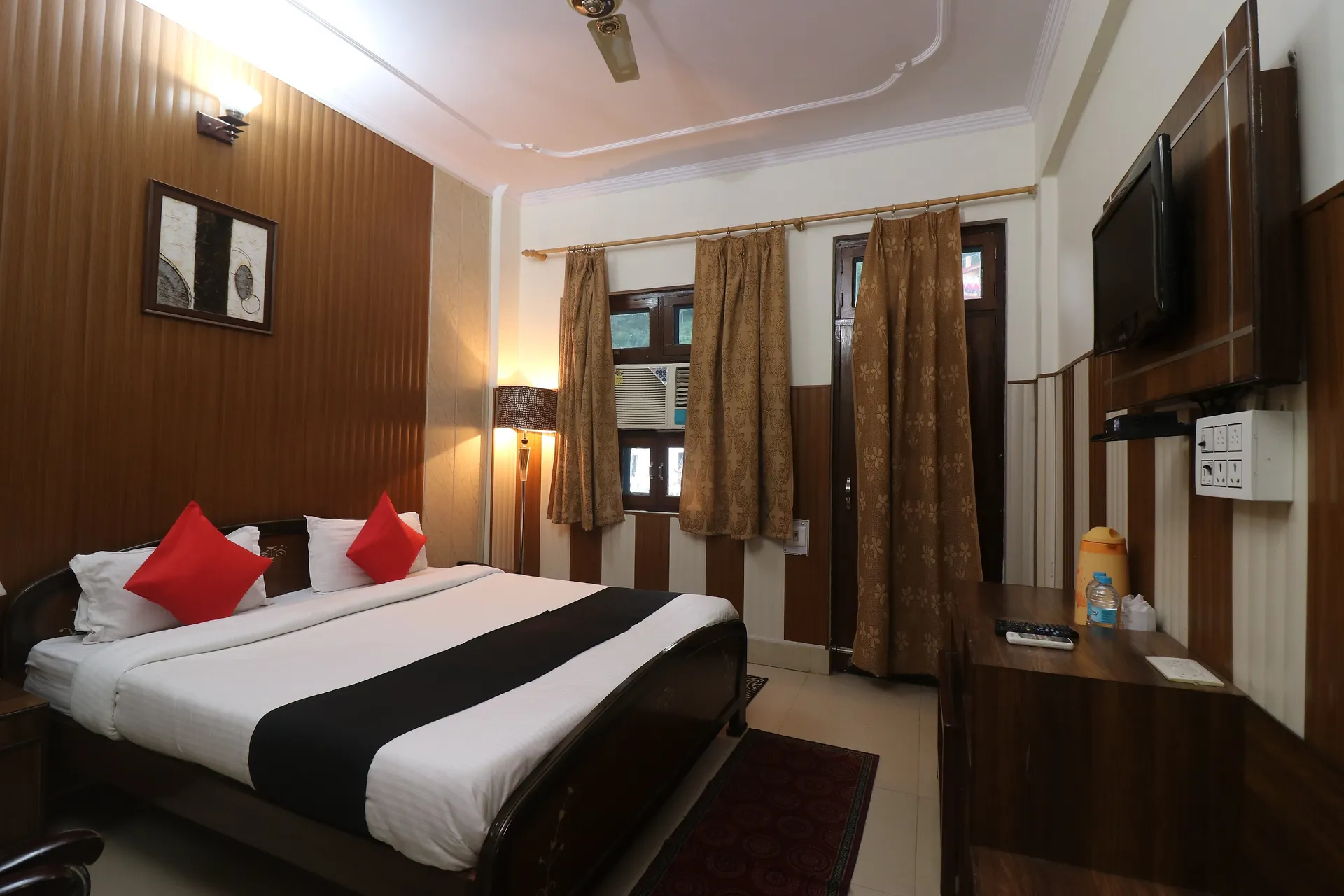 Hotel Mandakini (2Kms Distance From Sangam) - Rudraprayag Room
