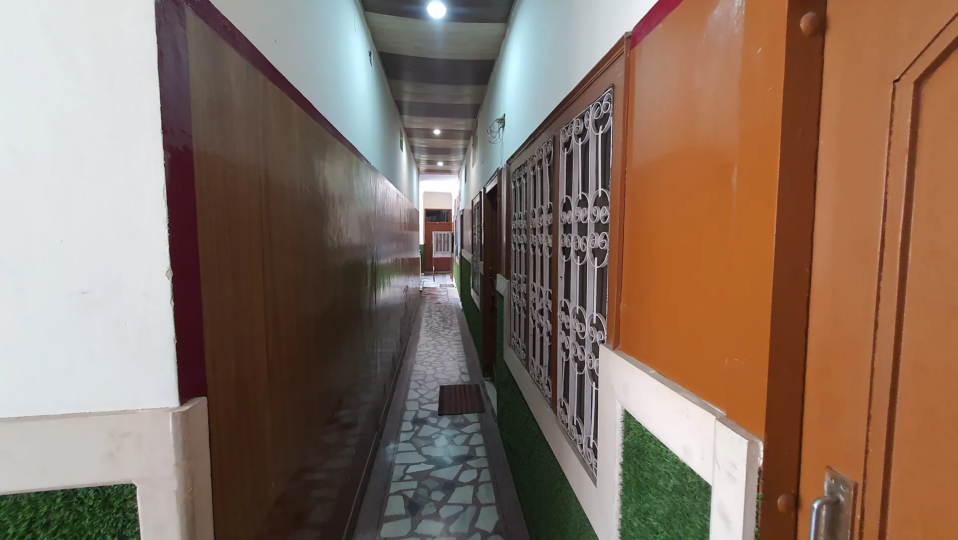 Hotel Suri ( 2kms From Sangam) - Rudraprayag Common Area