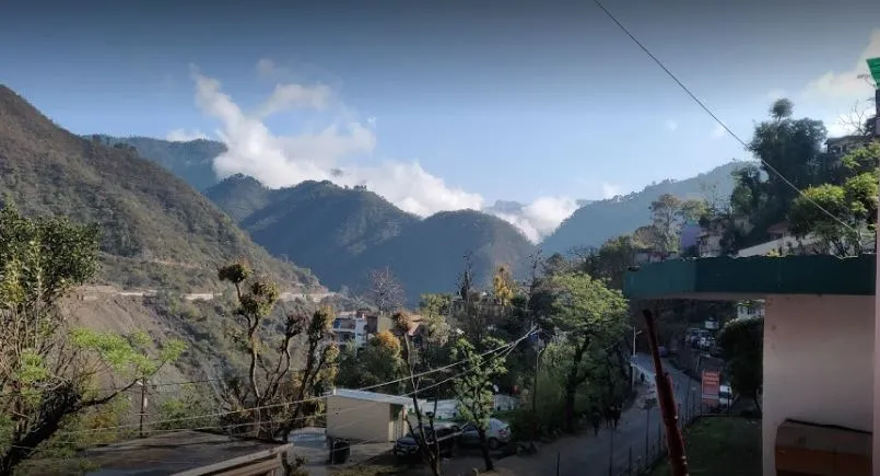 Hotel Suri ( 2kms From Sangam) - Rudraprayag Common Area