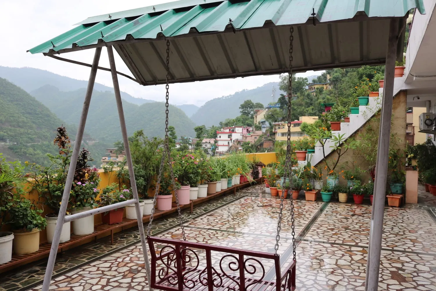 Hotel Suri ( 2kms From Sangam) - Rudraprayag Common Area