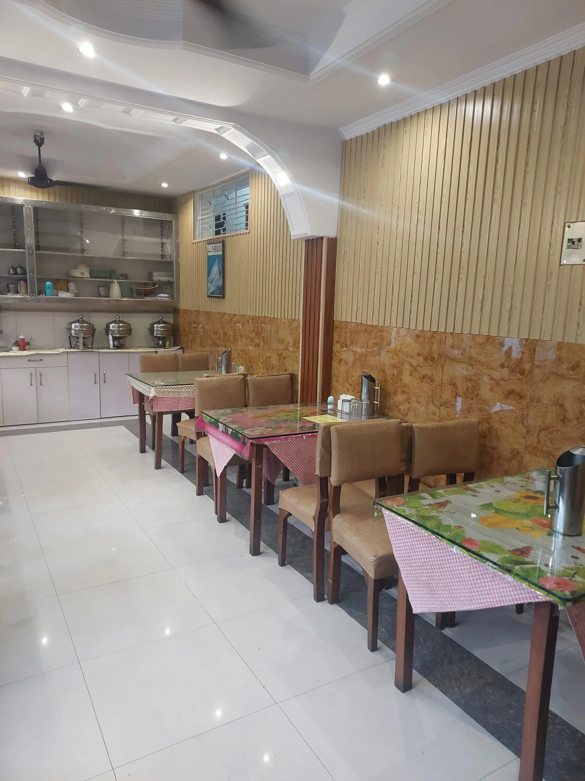 Hotel Suri ( 2kms From Sangam) - Rudraprayag Restaurant