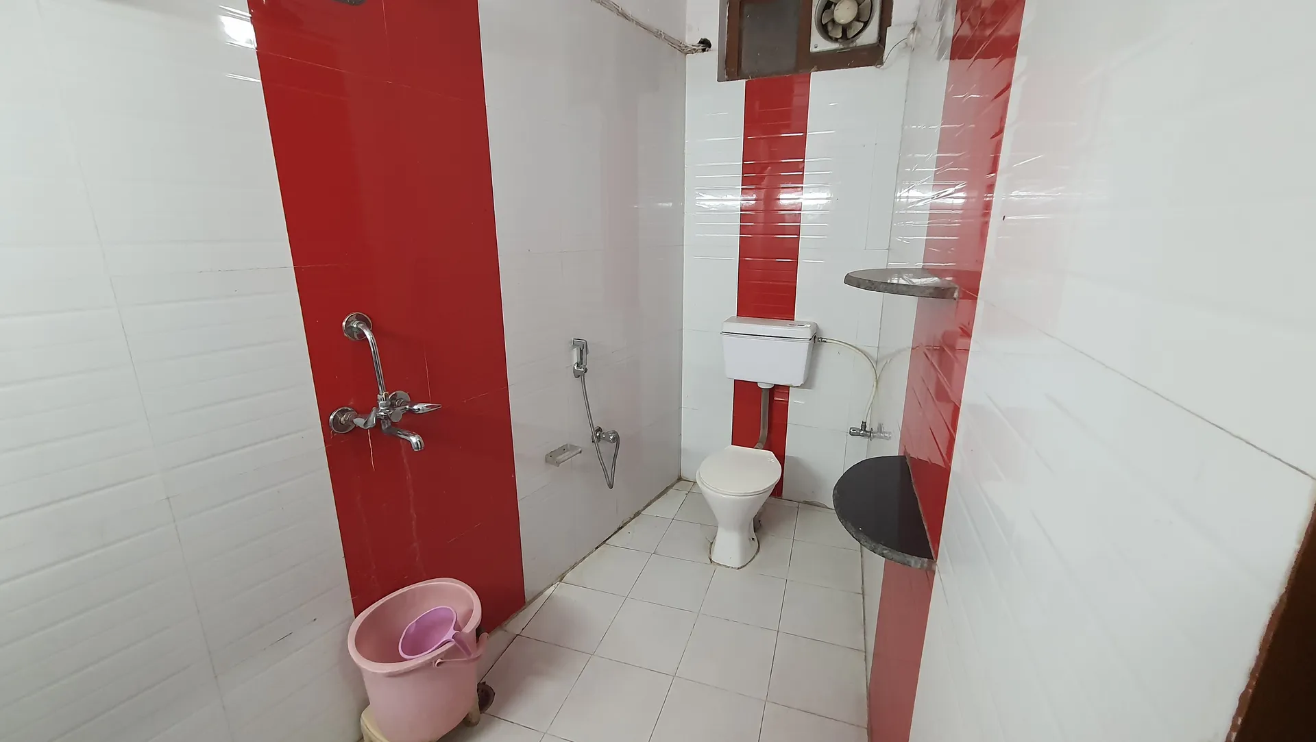 Hotel Suri ( 2kms From Sangam) - Rudraprayag Room