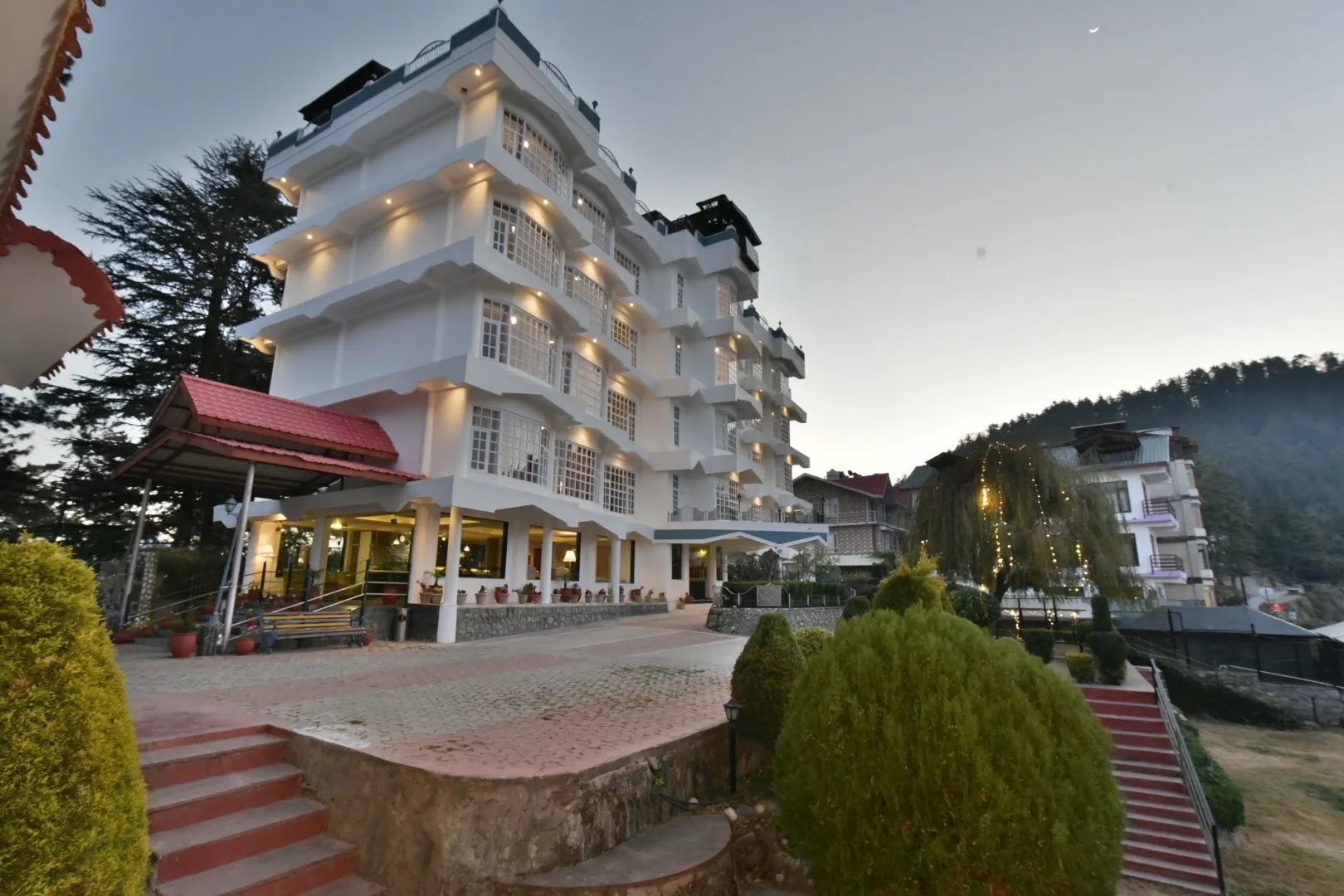 DLS Hillcrest Resort Facade