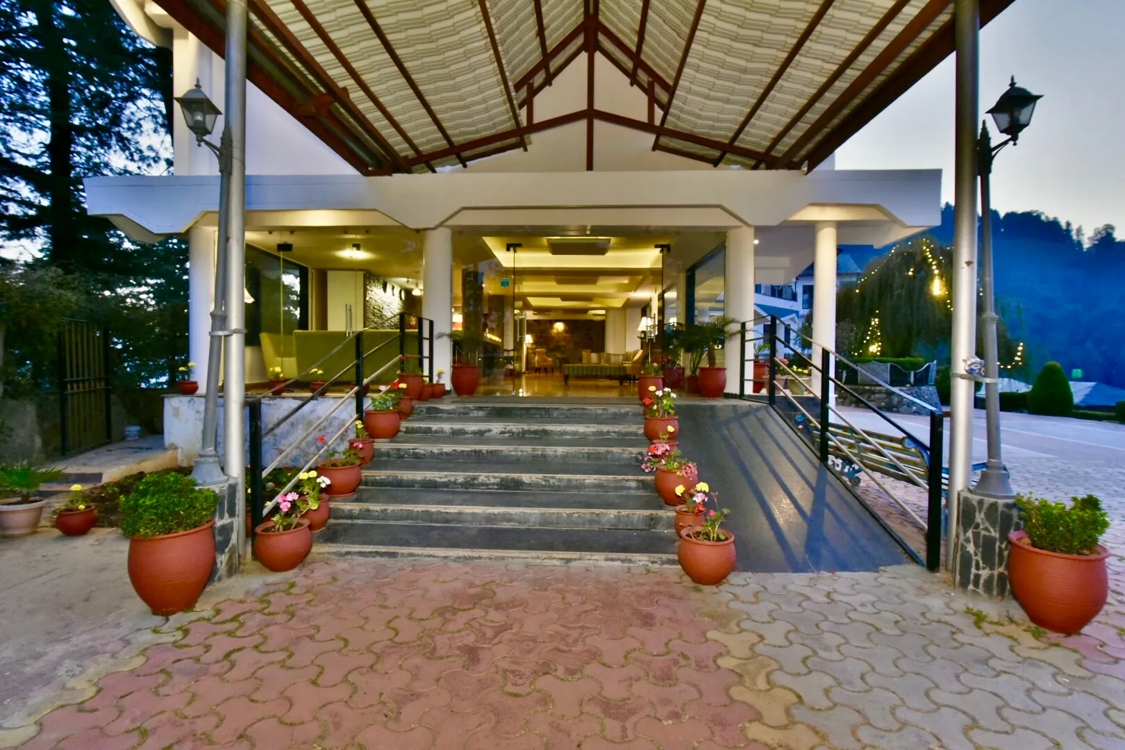 DLS Hillcrest Resort Facade