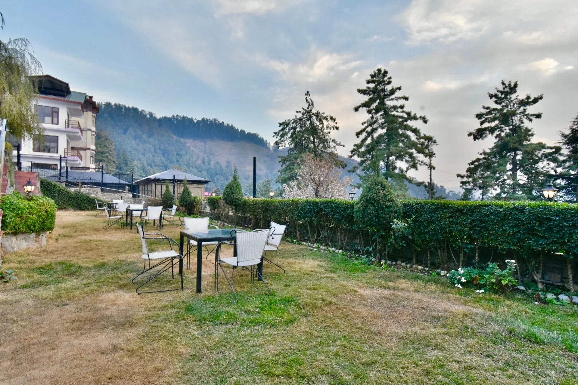 DLS Hillcrest Resort Garden