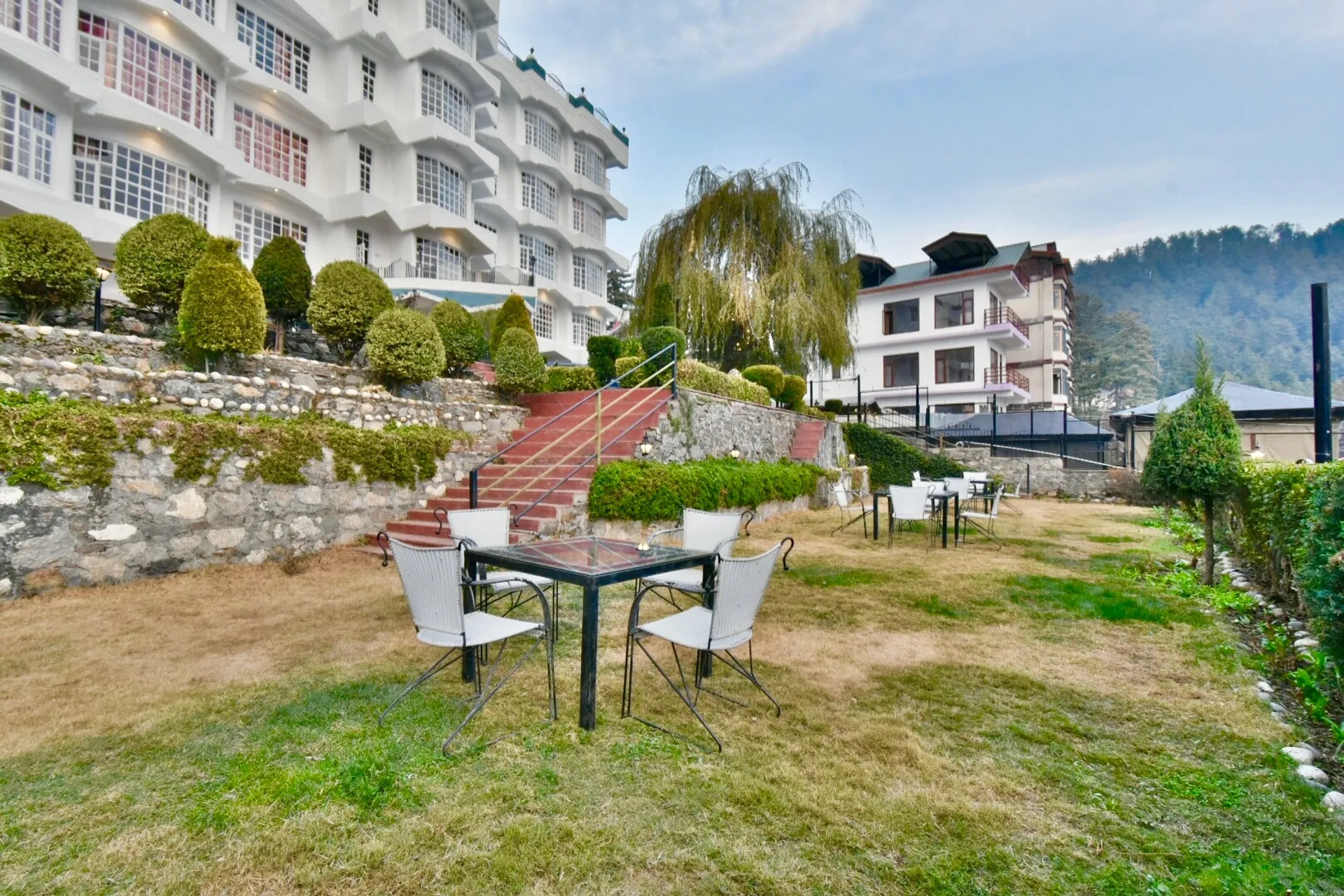 DLS Hillcrest Resort Garden