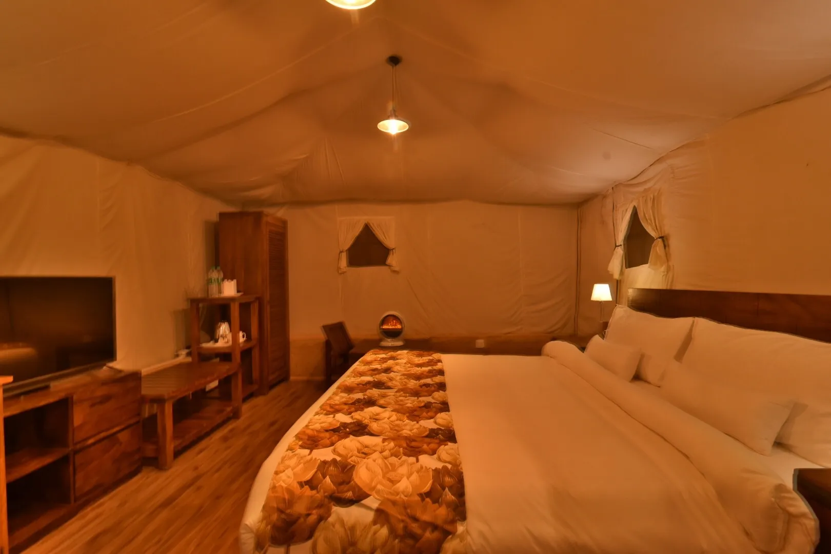 DLS Hillcrest Resort Room