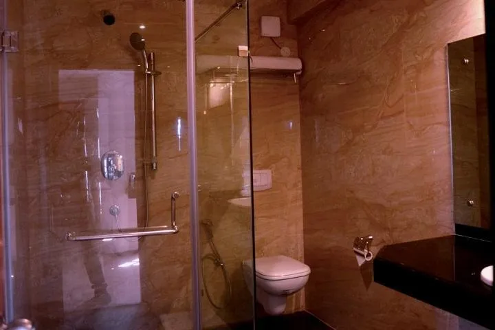 DLS Hillcrest Resort Washroom