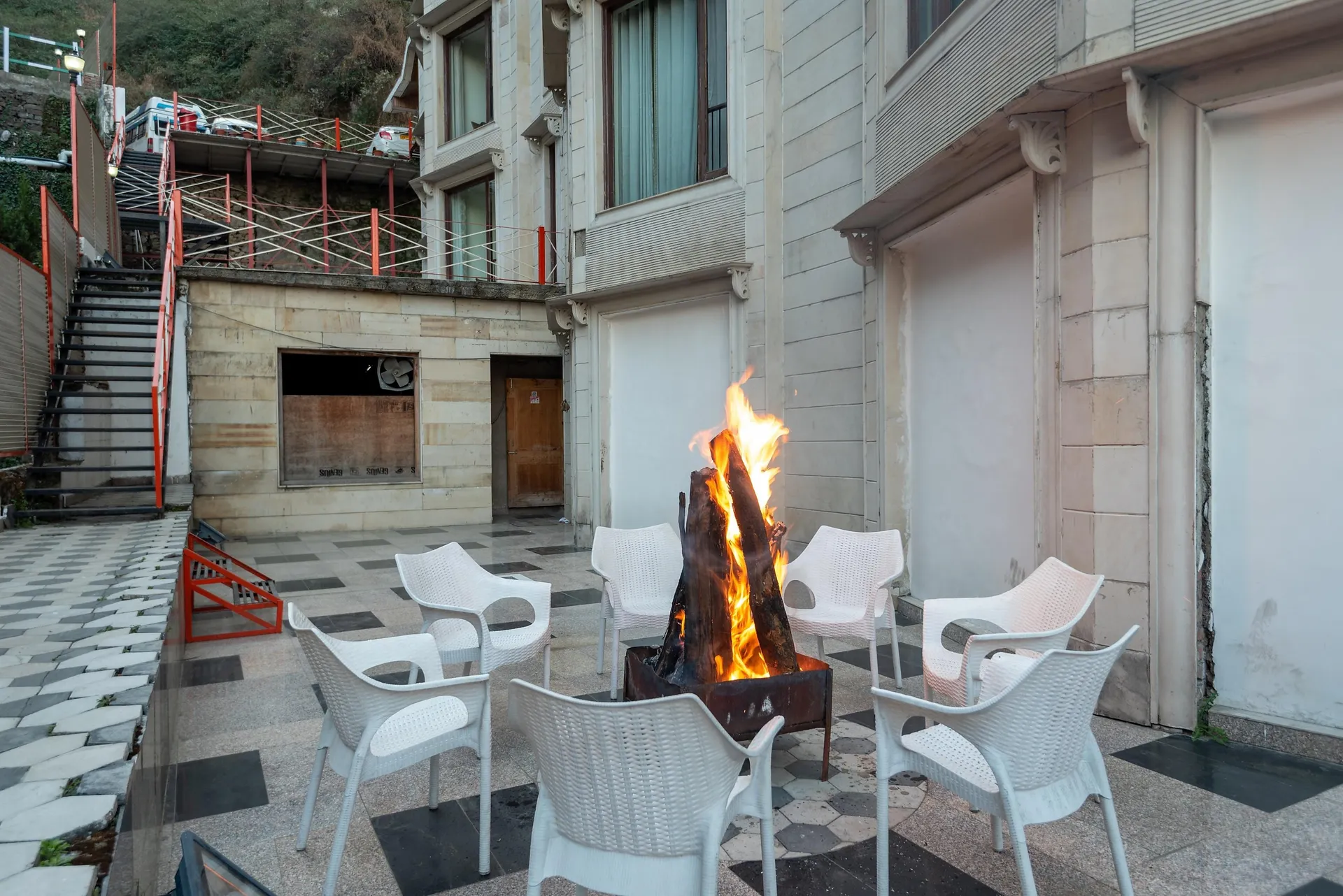 DLS Rock Castle Outdoors