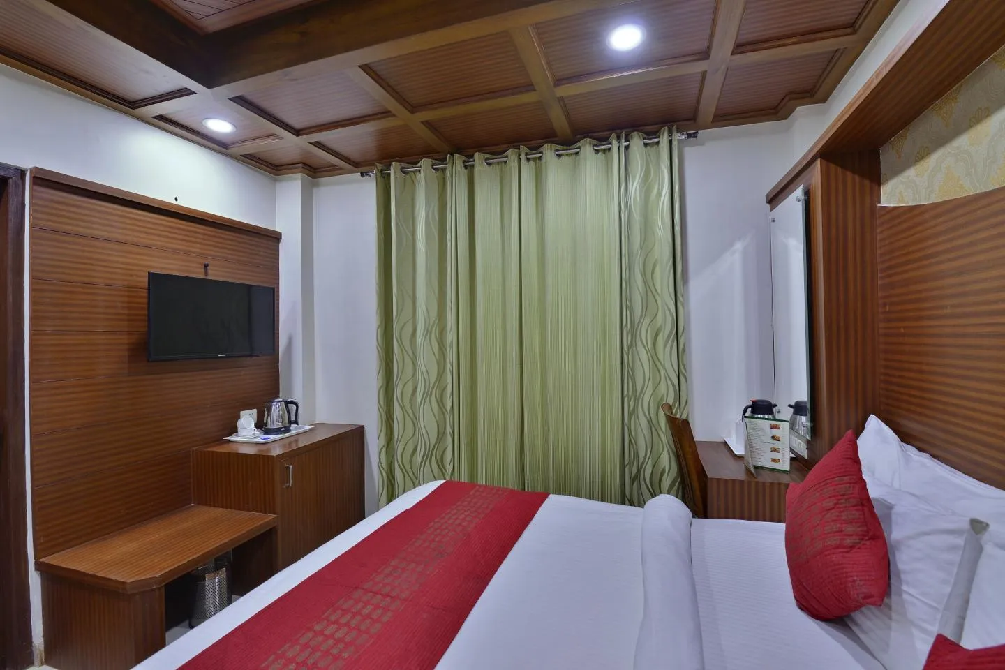 DLS Rock Castle Room