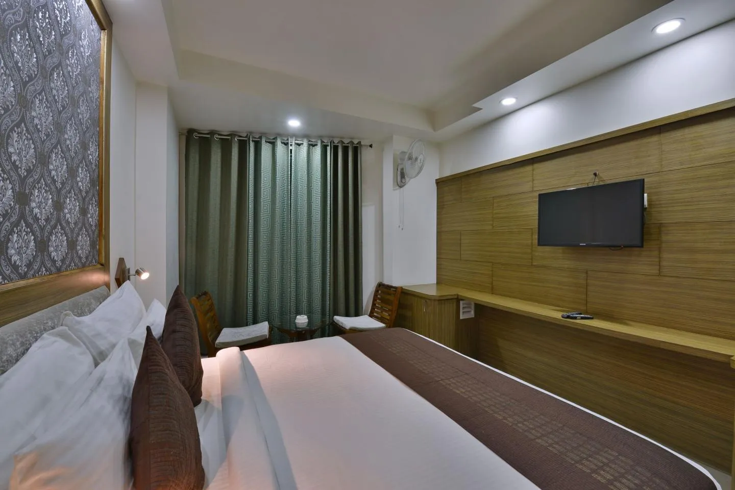 DLS Rock Castle Room