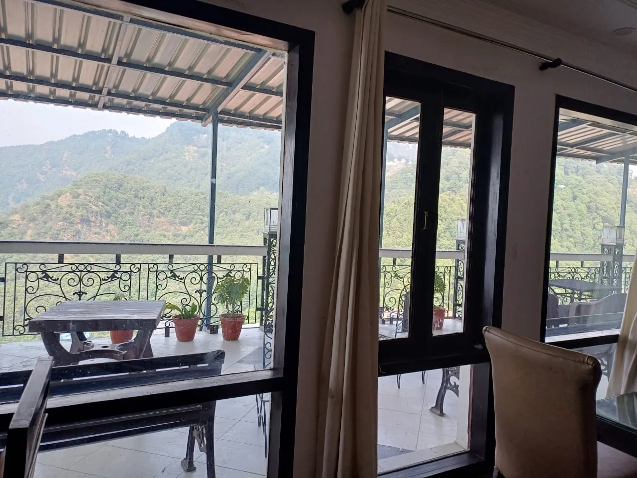 Hotel Tigers Roare Outdoors