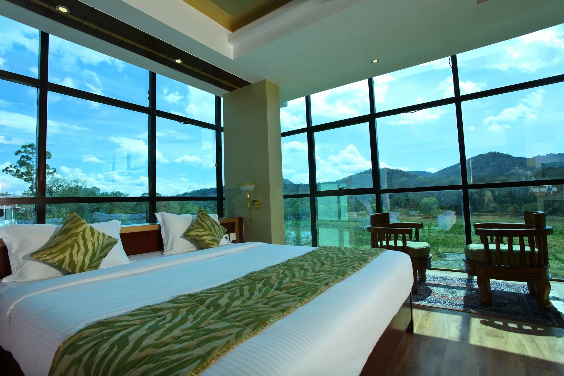 Hotel Tigers Roare Room