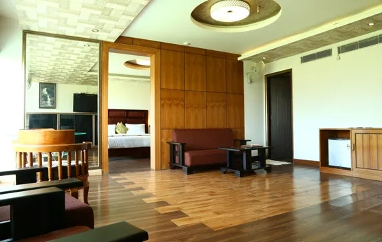 Hotel Tigers Roare Room