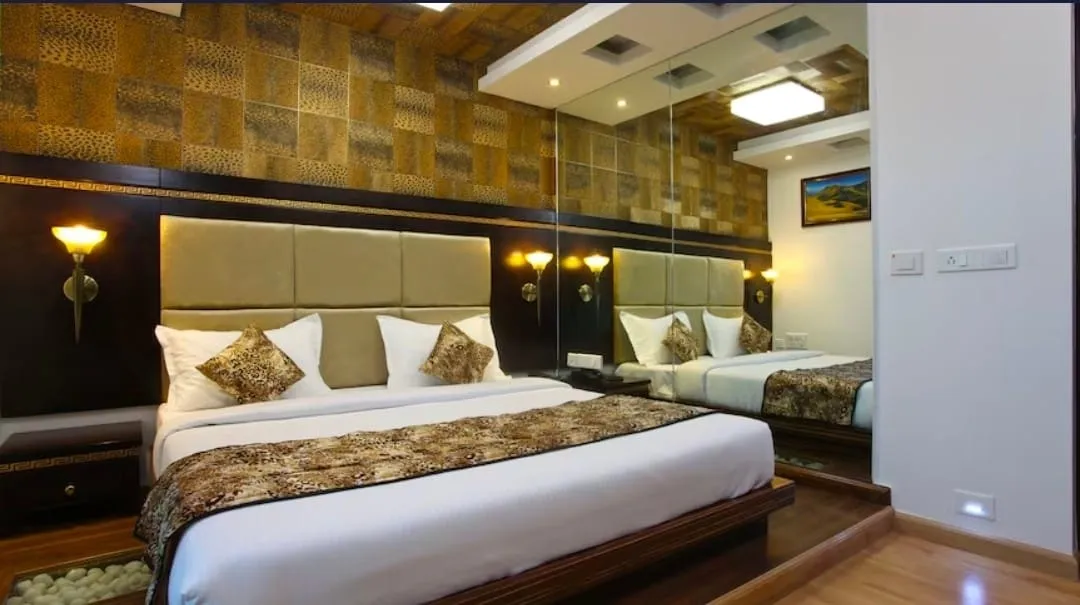 Hotel Tigers Roare Room