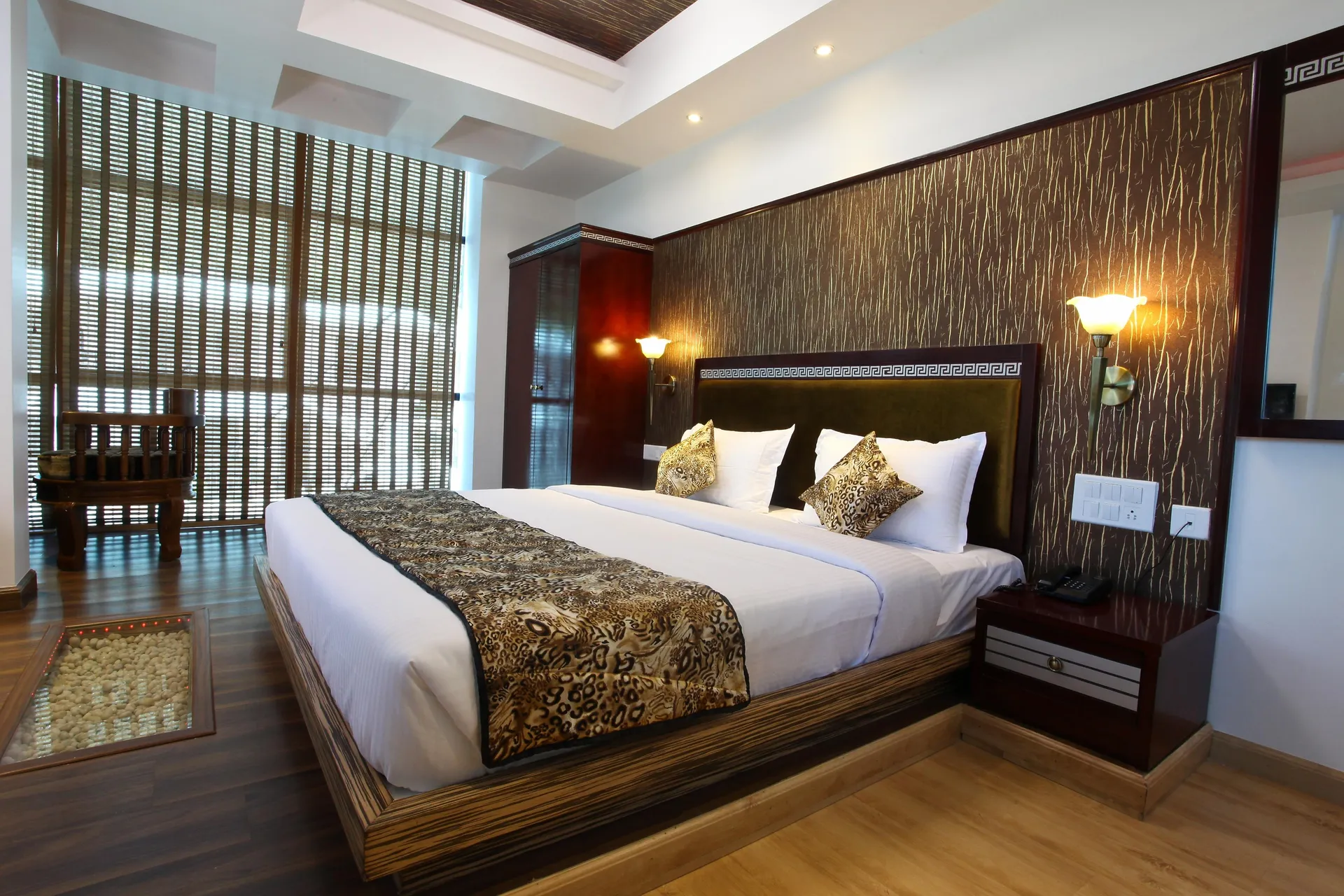 Hotel Tigers Roare Room