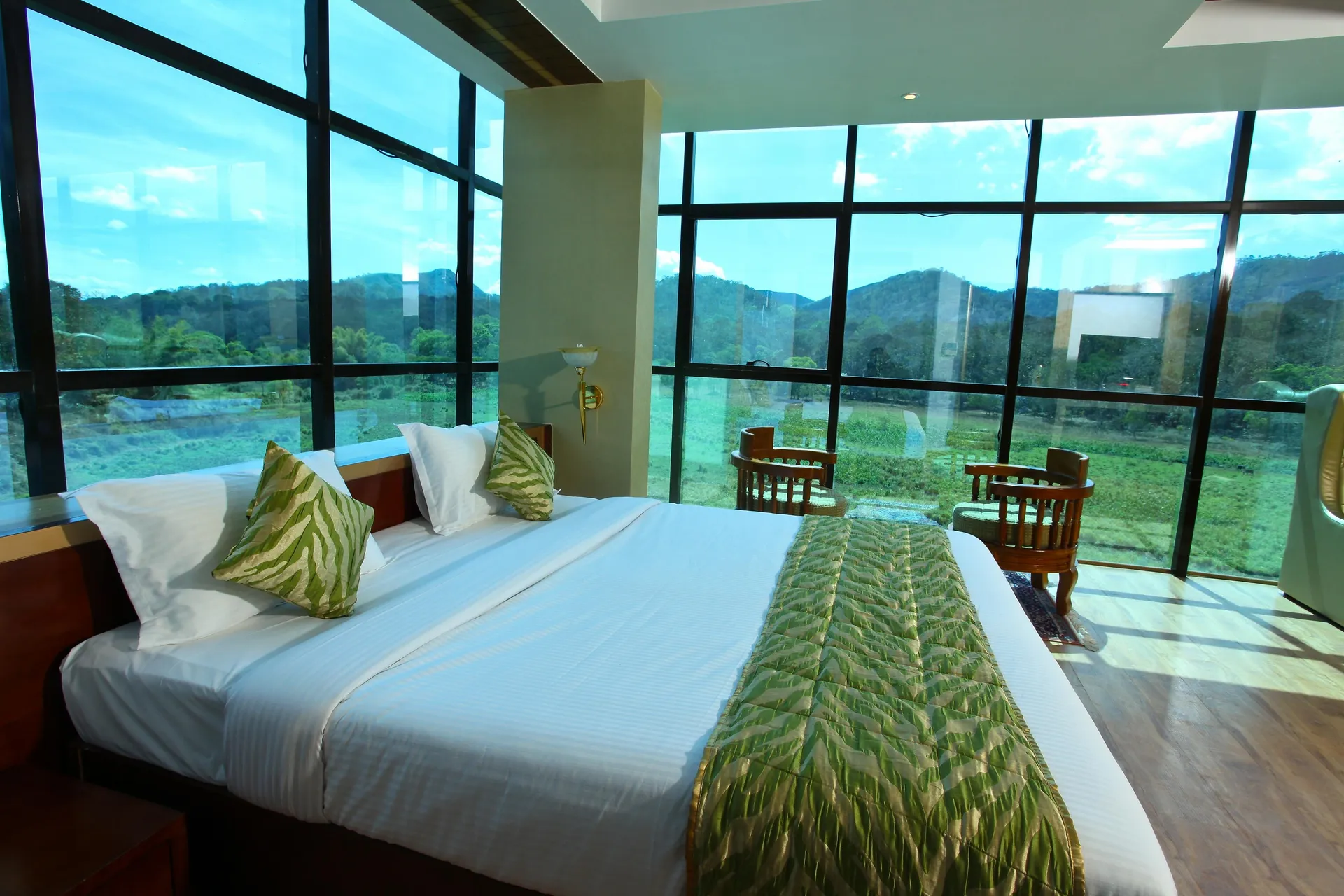 Hotel Tigers Roare Room